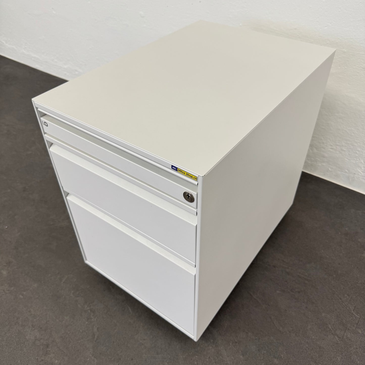 Lista Office LO Serie L Roll-Korpus mit Schlüssel