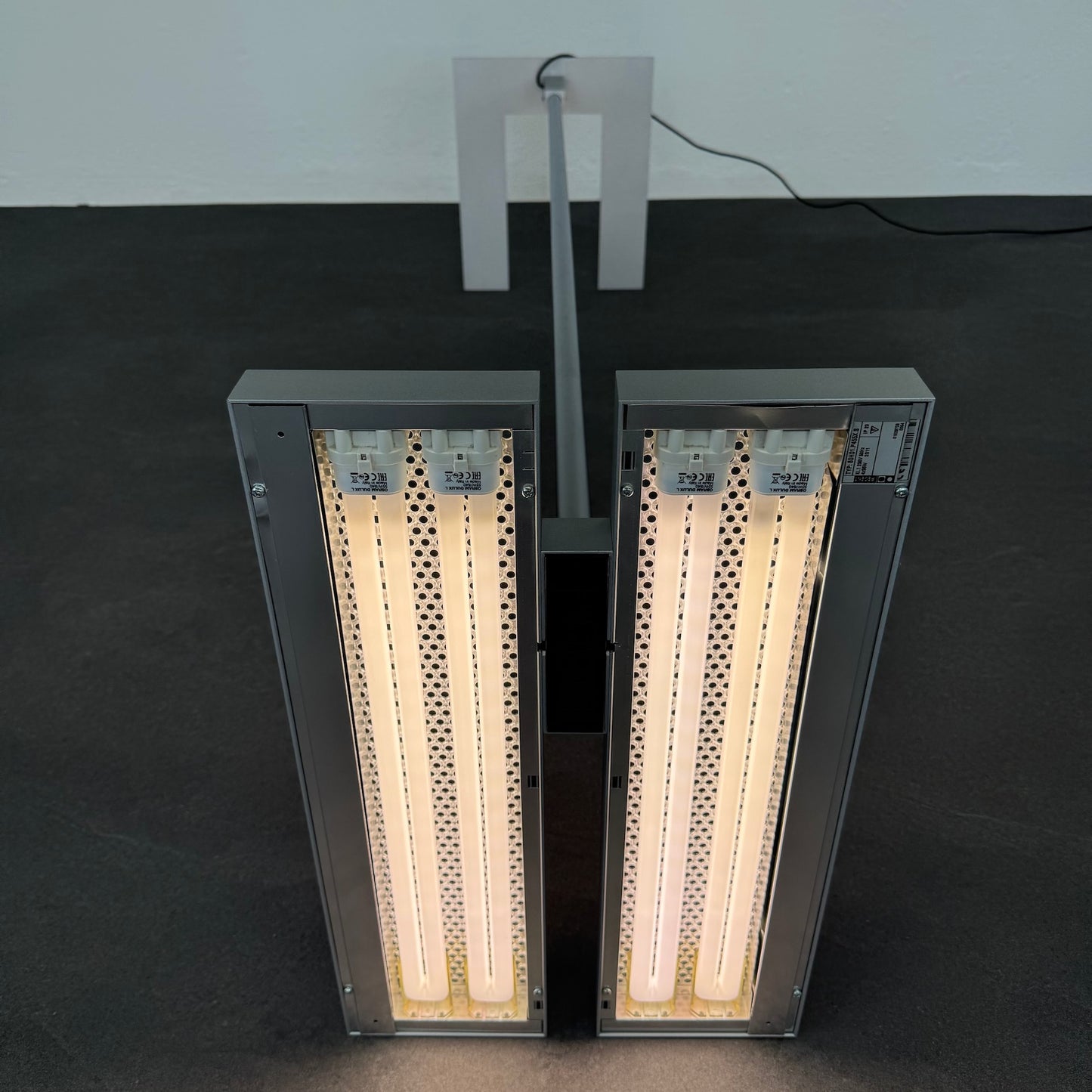 Regent Level Indirekt-/Direktleuchte ansicht von oben angeschaltet - 6036583