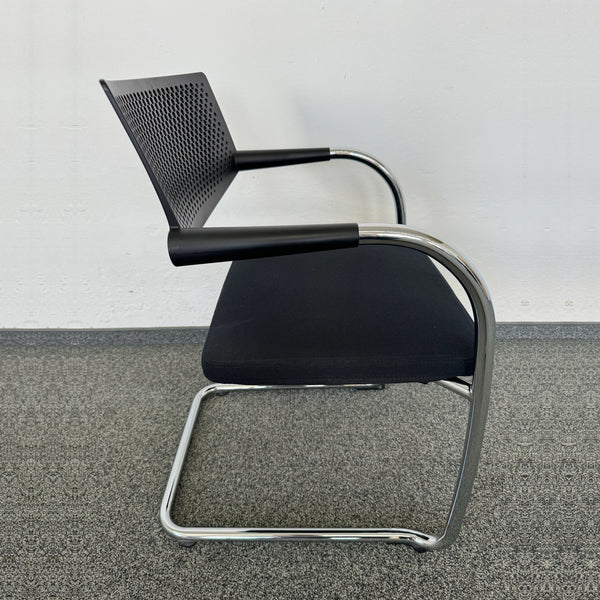 Vitra Visavis 2 Freischwinger - stapelbar - Schwarz - mit Gleiter