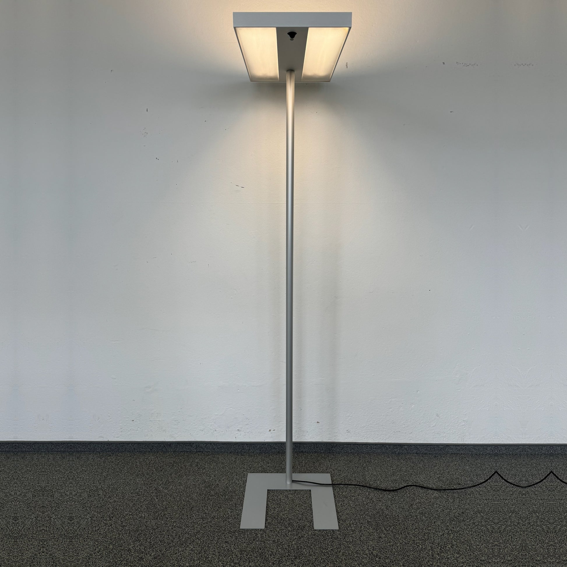 Alteme EcoP K Prisma Indirekt-/Direktleuchte 4 x 28 Watt