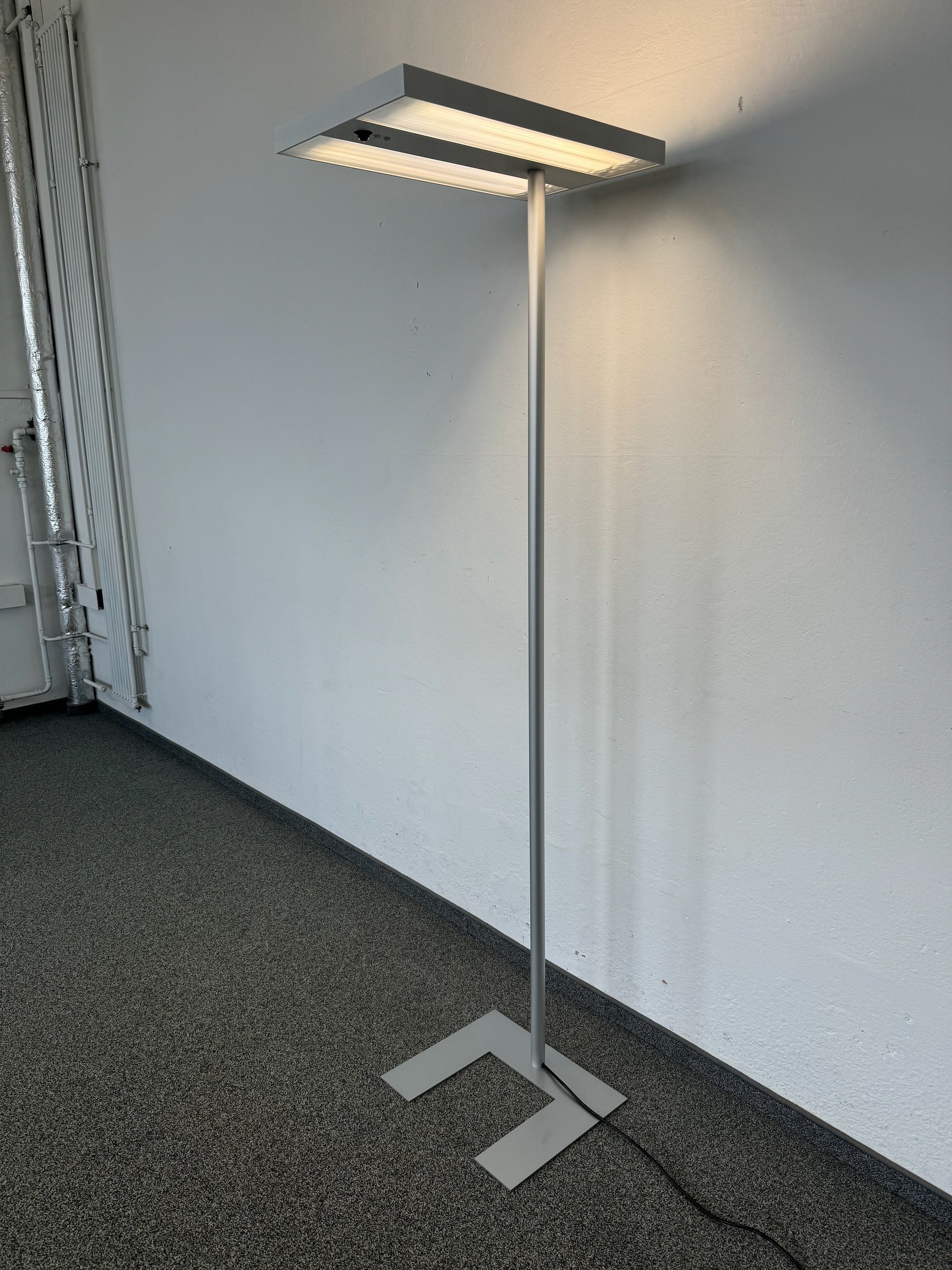 Alteme EcoP K Prisma Indirekt-/Direktleuchte mit Sensor