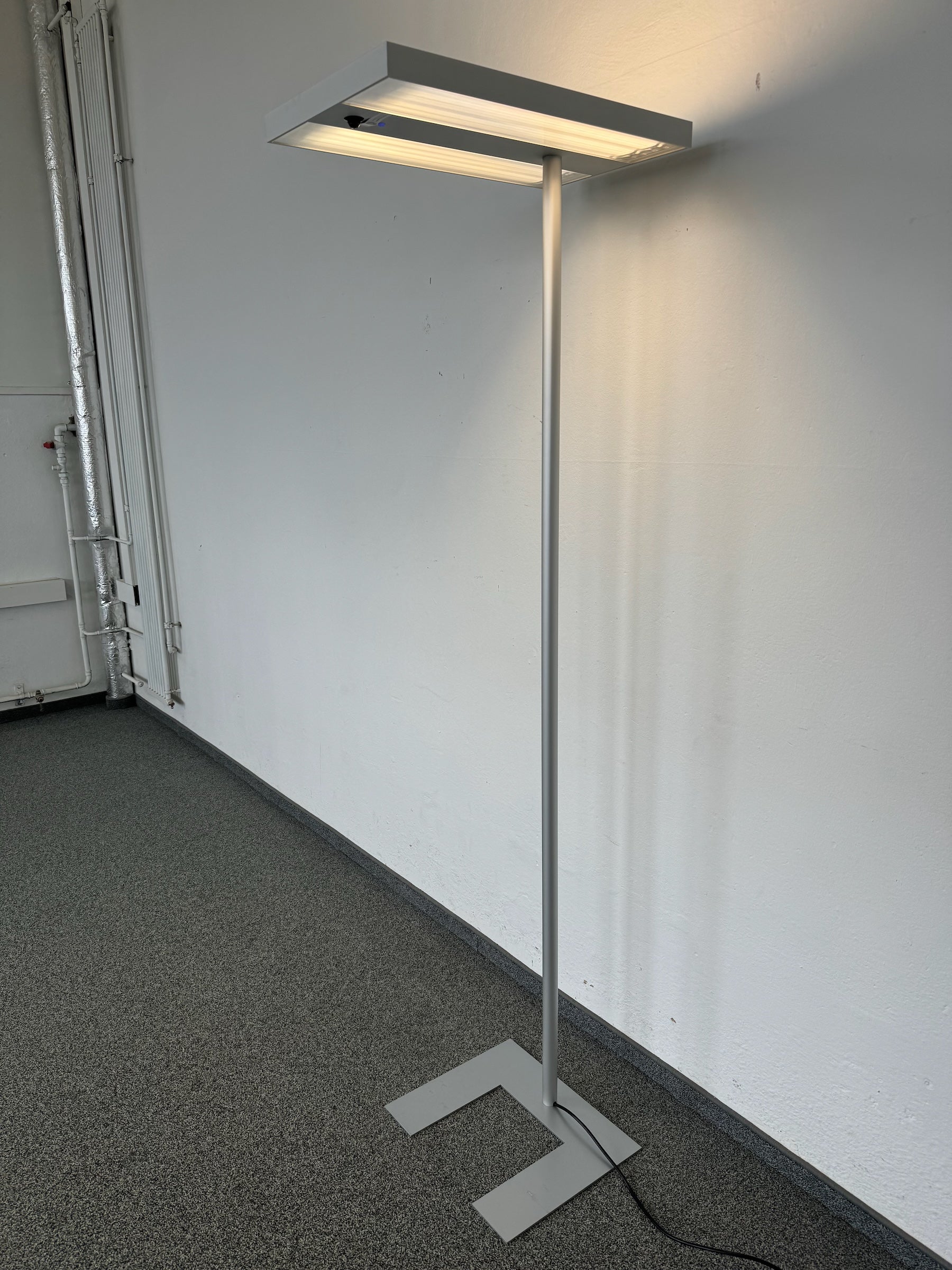 AltemeP Eco Indirekt-/Direktleuchte mit Sensor