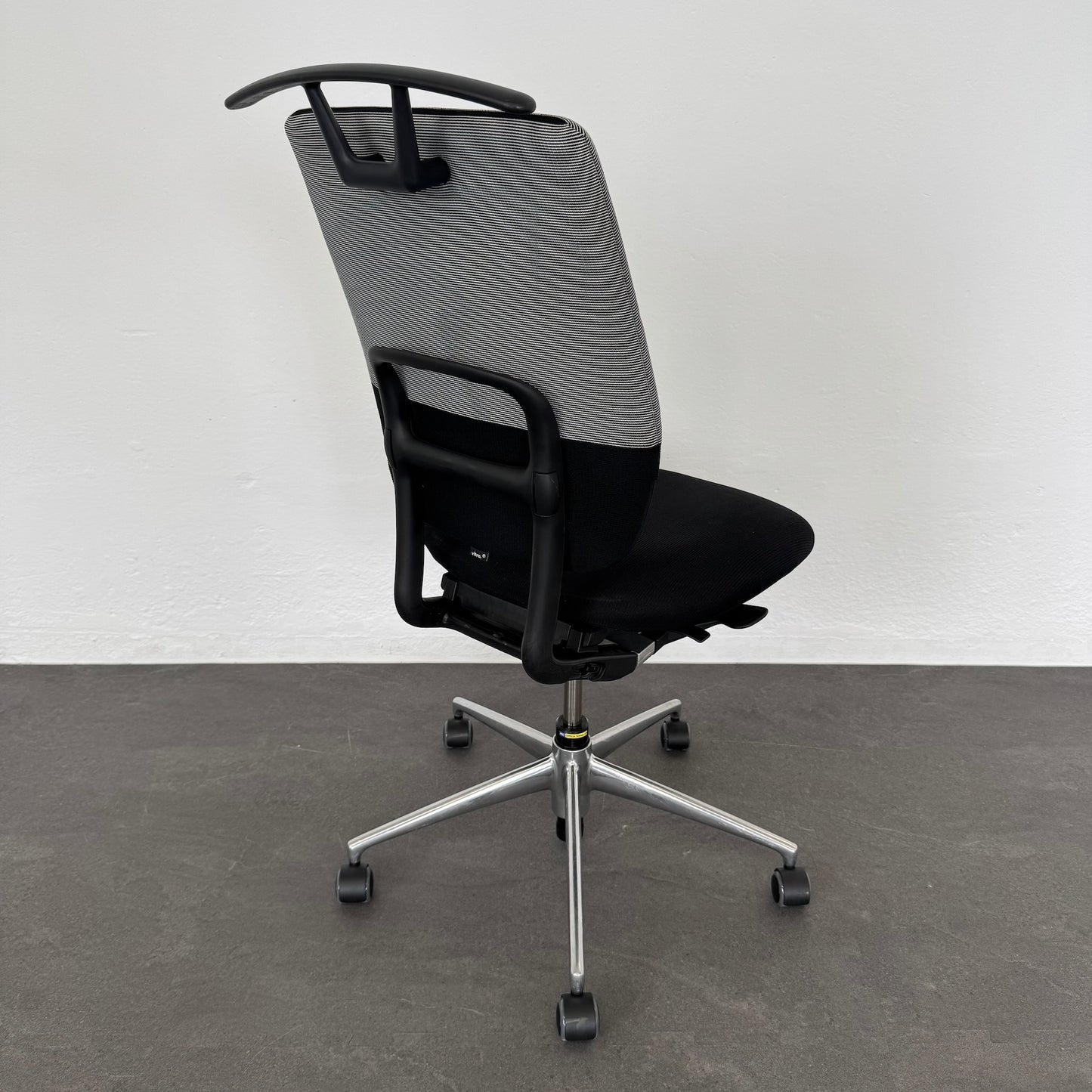 Vitra Oson Chair Bürodrehstuhl mit Rückenlehne
