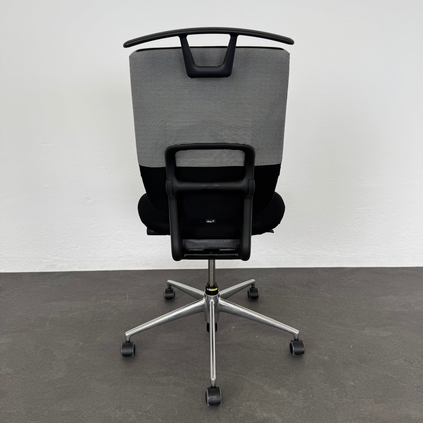 Vitra Oson Chair Bürodrehstuhl Ansicht von hinten