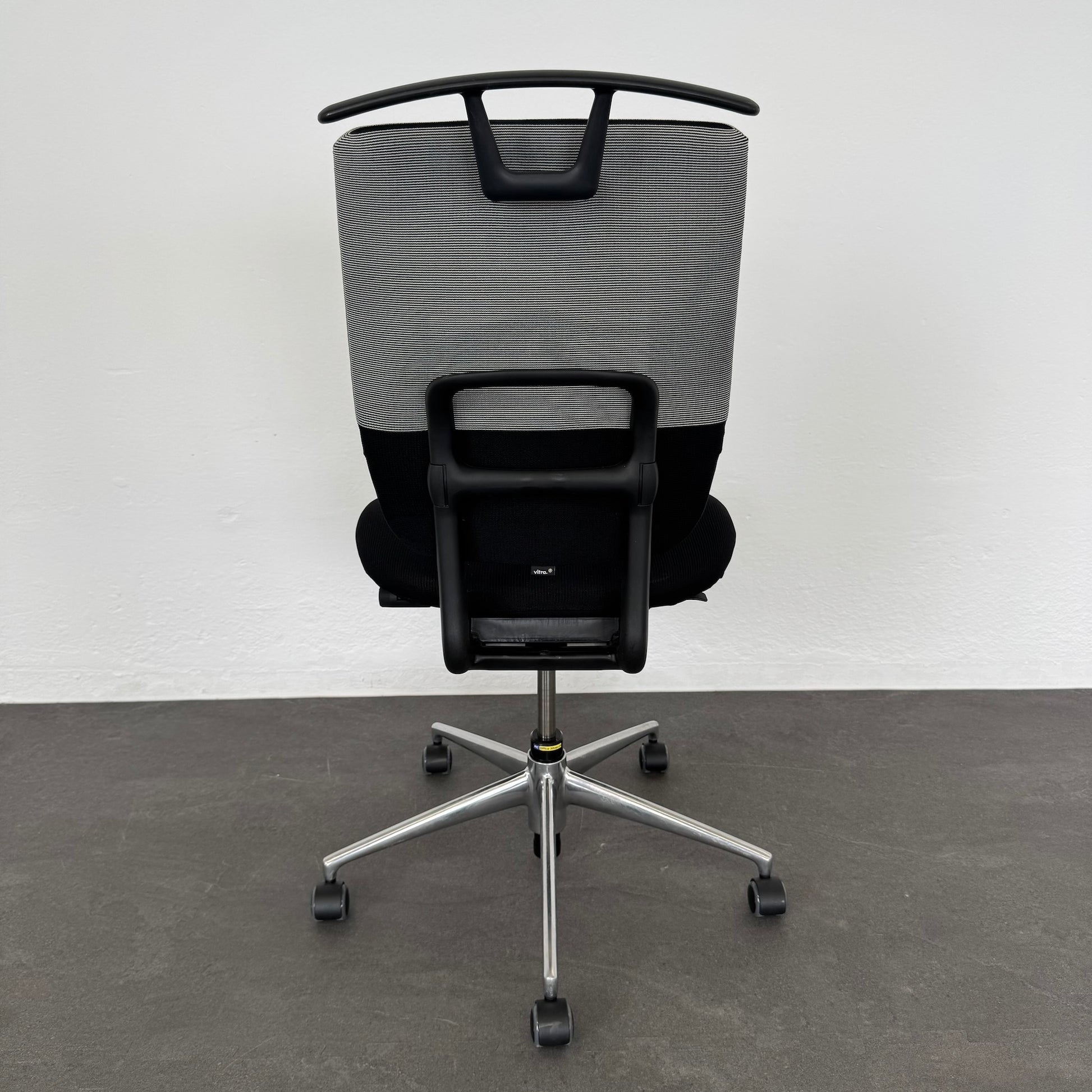Vitra Oson Chair Bürodrehstuhl Ansicht von hinten