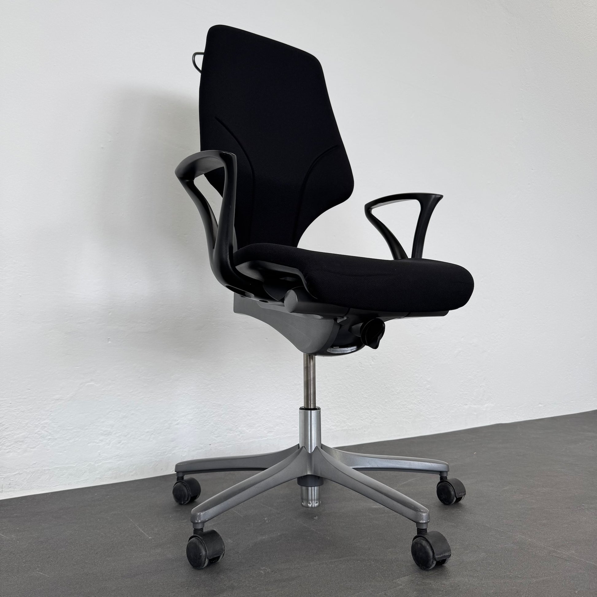 Giroflex G64 Bürodrehstuhl Detailfoto Synchronmechanik
