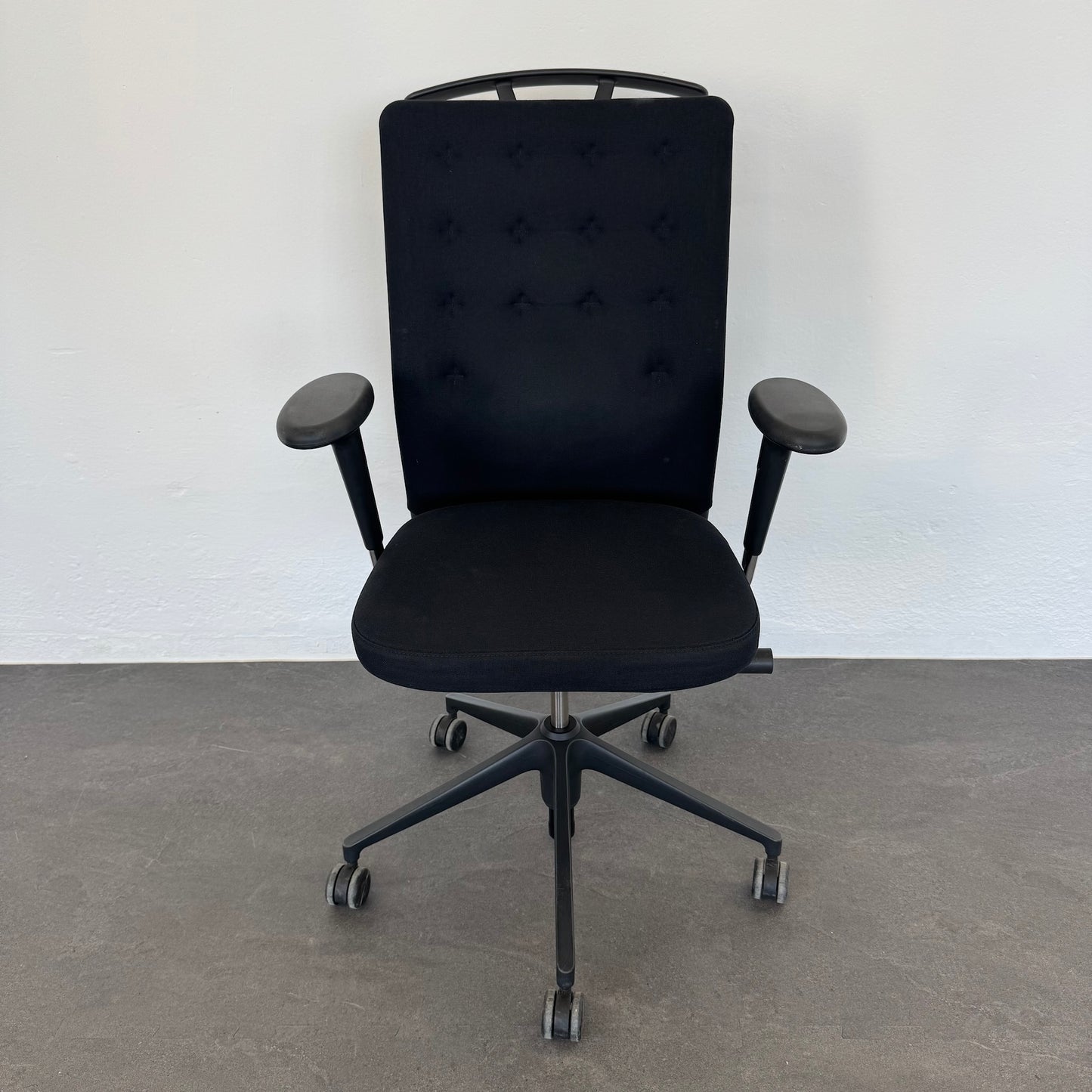Vitra ID Trim Bürodrehstuhl Stoffbezug Schwarz