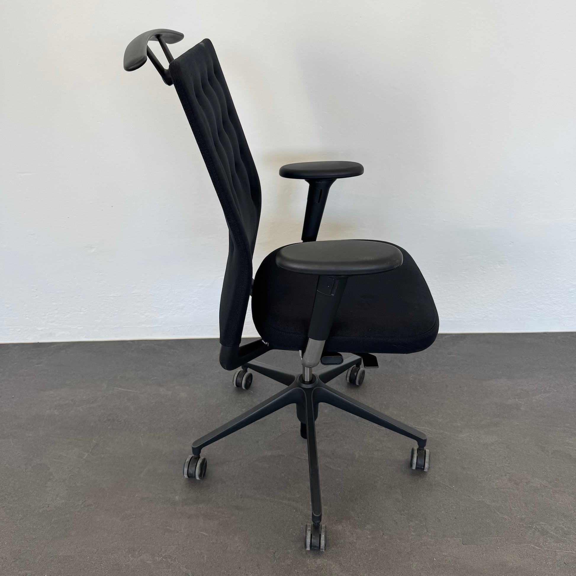 Vitra ID Trim Bürodrehstuhl Gestell Kunststoff Schwarz