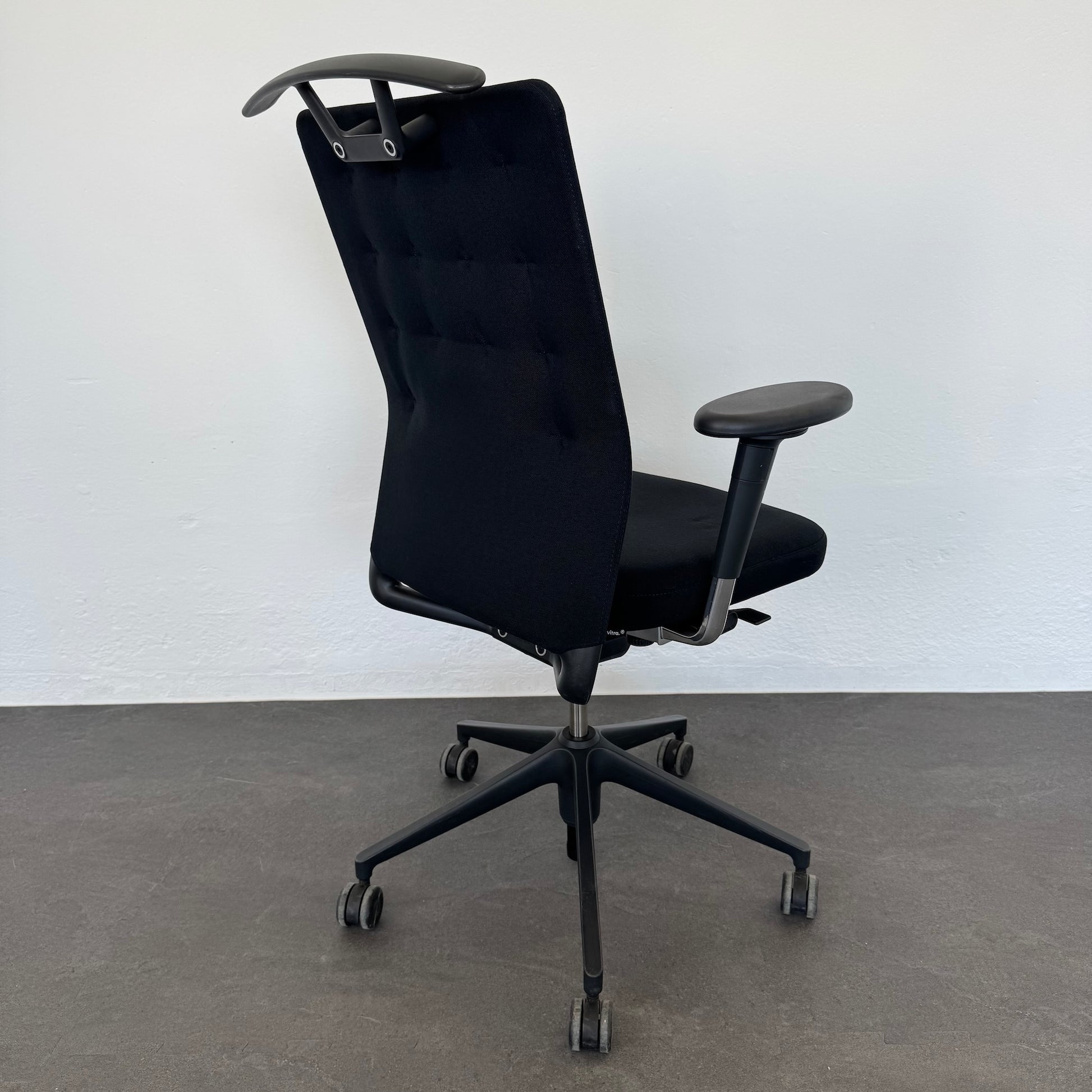 Vitra ID Trim Bürodrehstuhl mit Rückenlehne