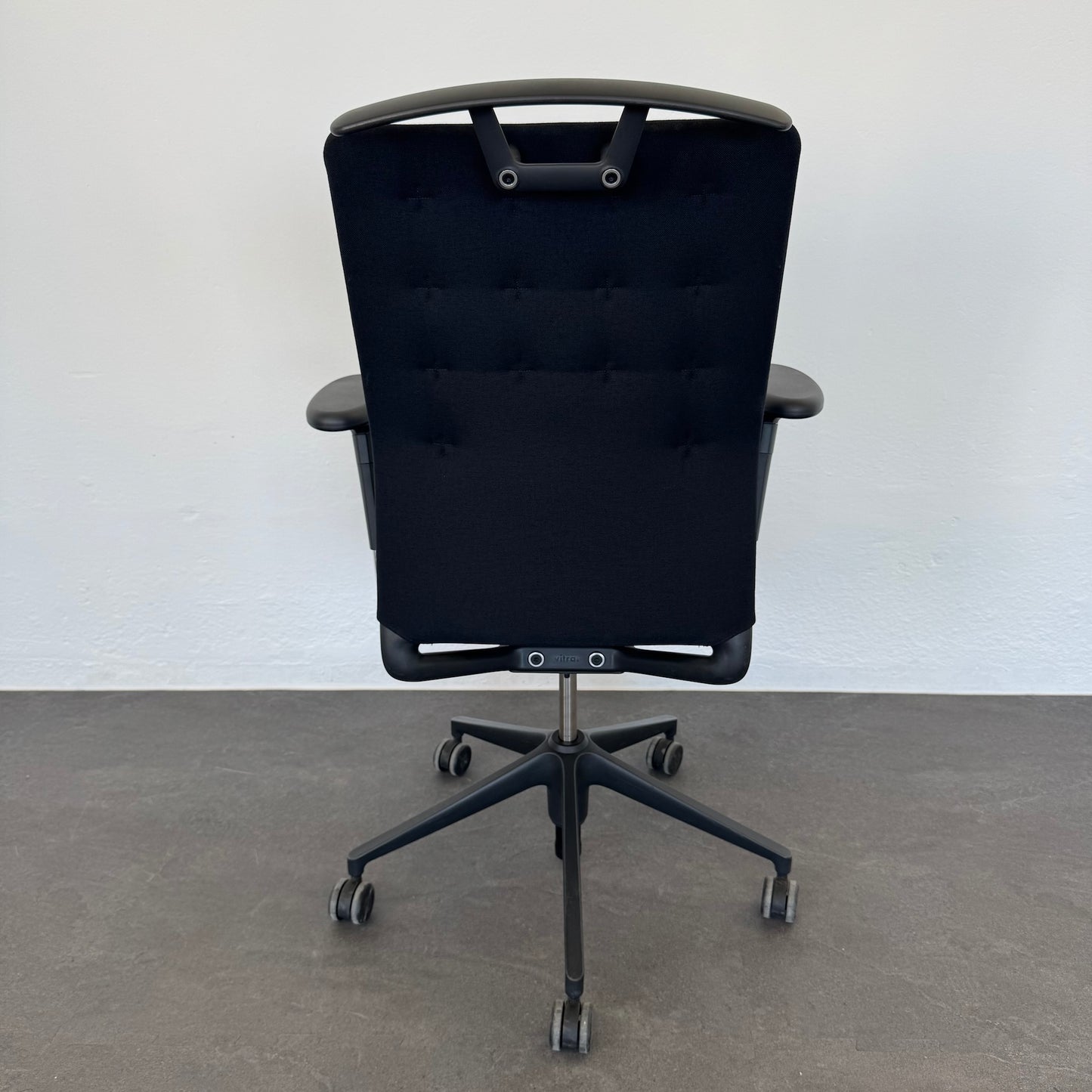 Vitra ID Trim Bürodrehstuhl Ansicht von hinten