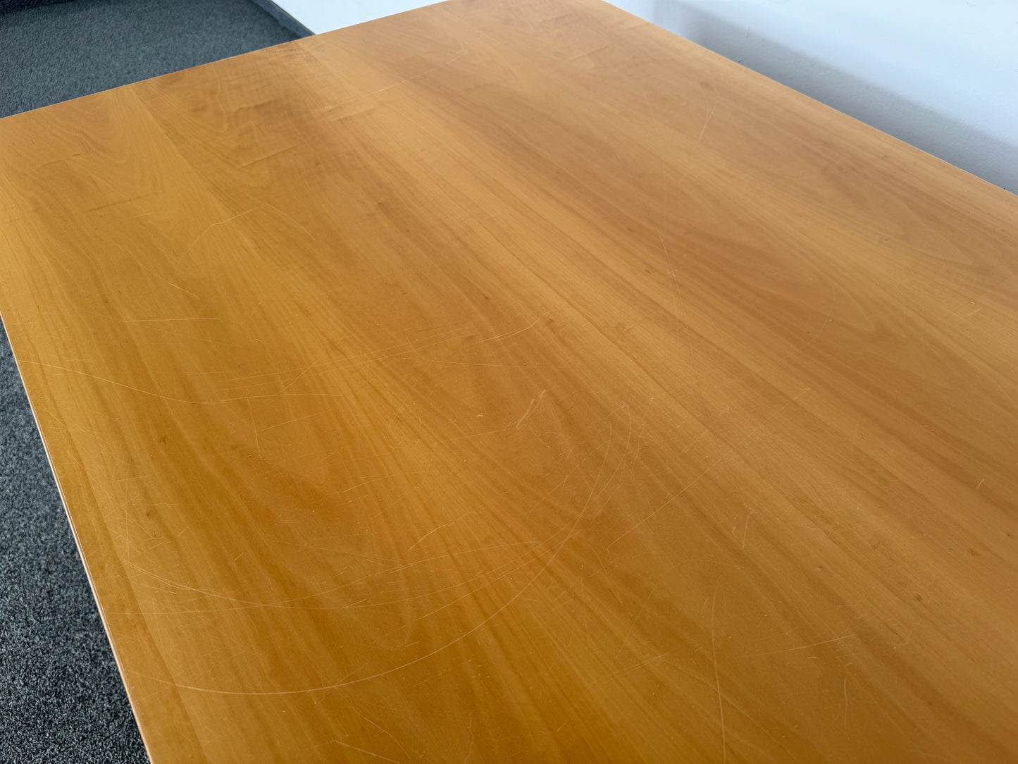 Ergodata Multi Desk Rondo Schreibtisch fixe Höhe von 740mm