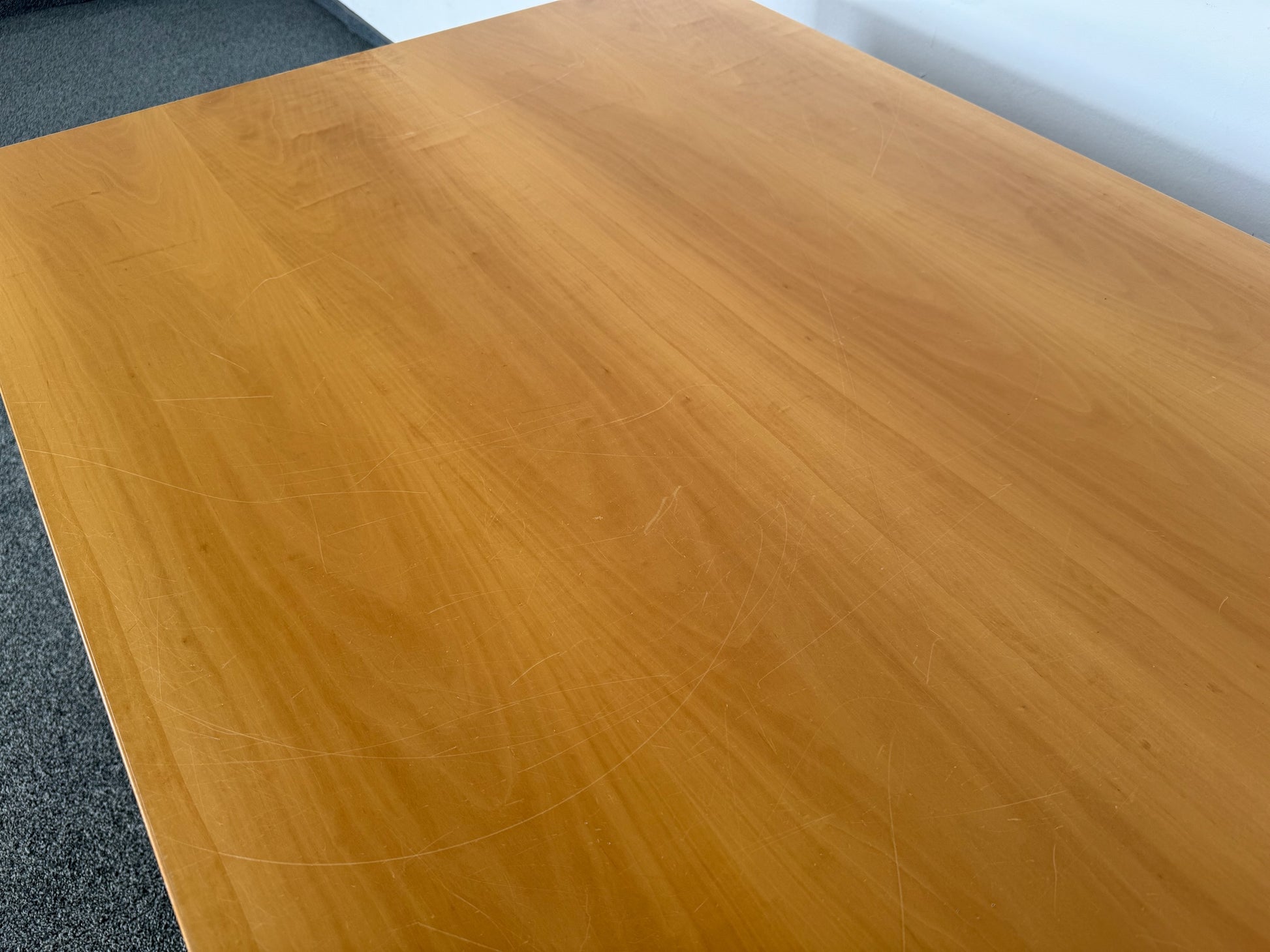 Ergodata Multi Desk Rondo Schreibtisch fixe Höhe von 740mm