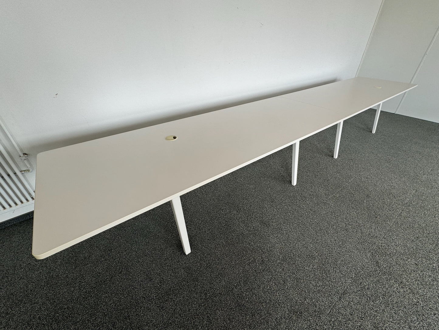 Vitra Joyn 2 Meet Sitzungstisch von oben rechts