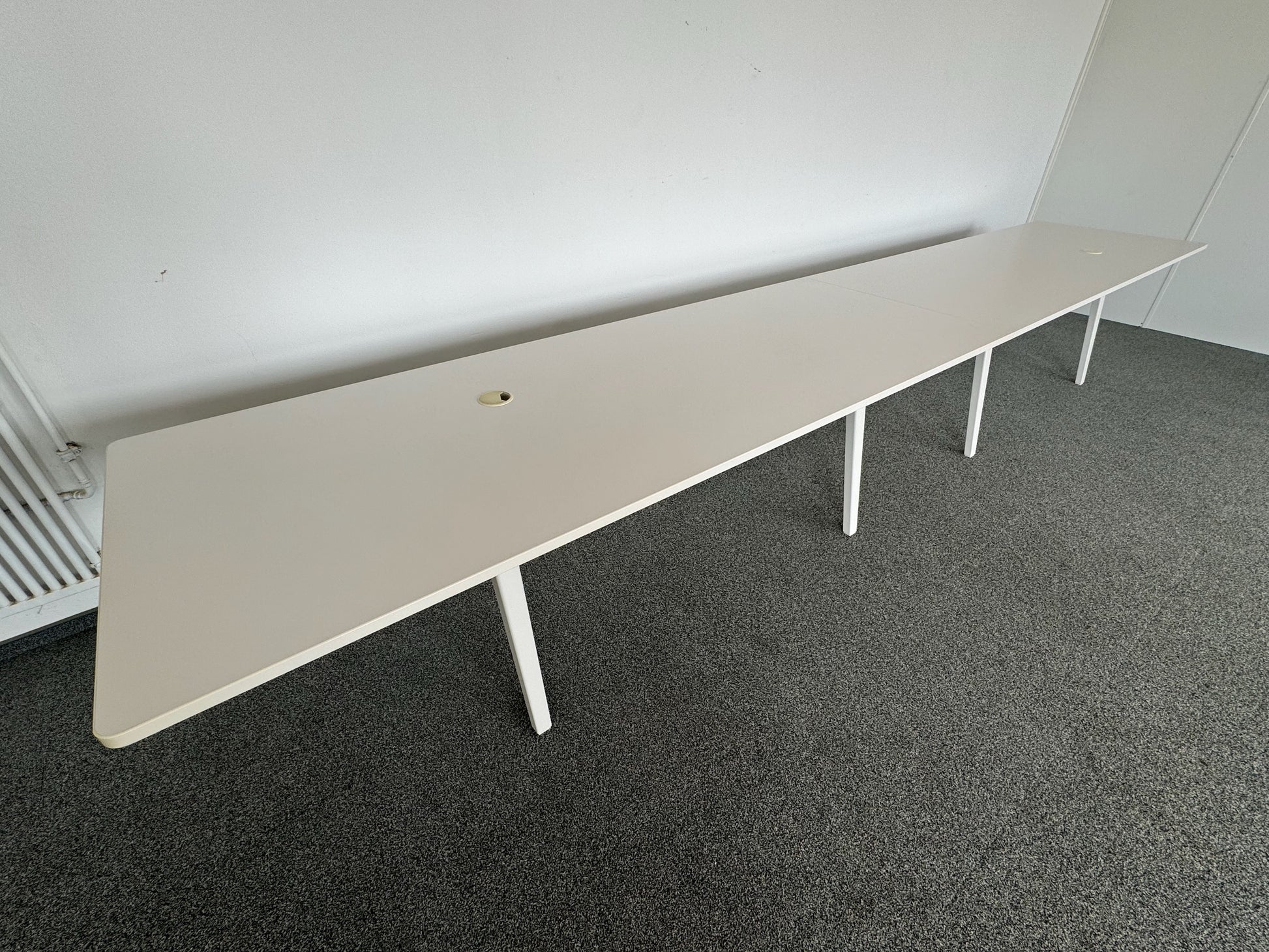 Vitra Joyn 2 Meet Sitzungstisch von oben rechts