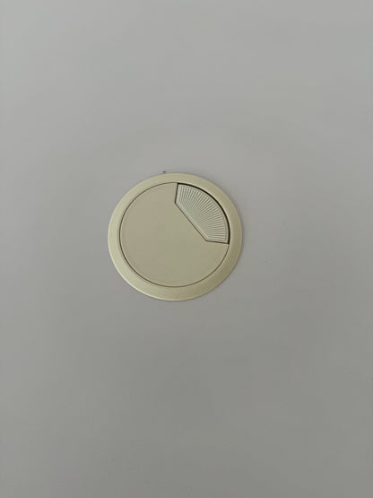 Vitra Joyn 2 Meet Sitzungstisch Detailfoto Kabeldurchlass - 6036686