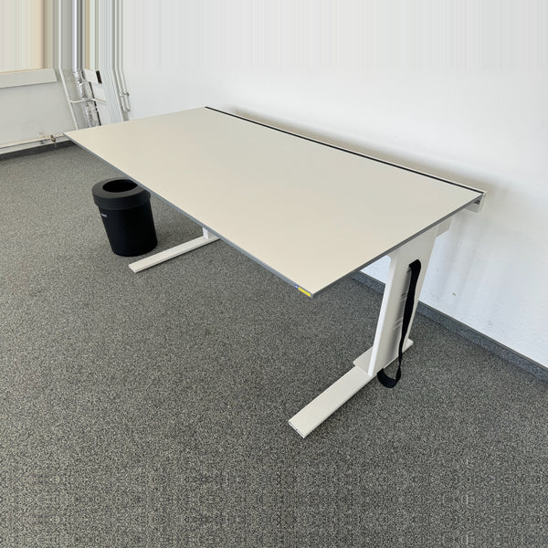 Lista Office LO Extend Schreibtisch 1600x800 mm mit Zubehör