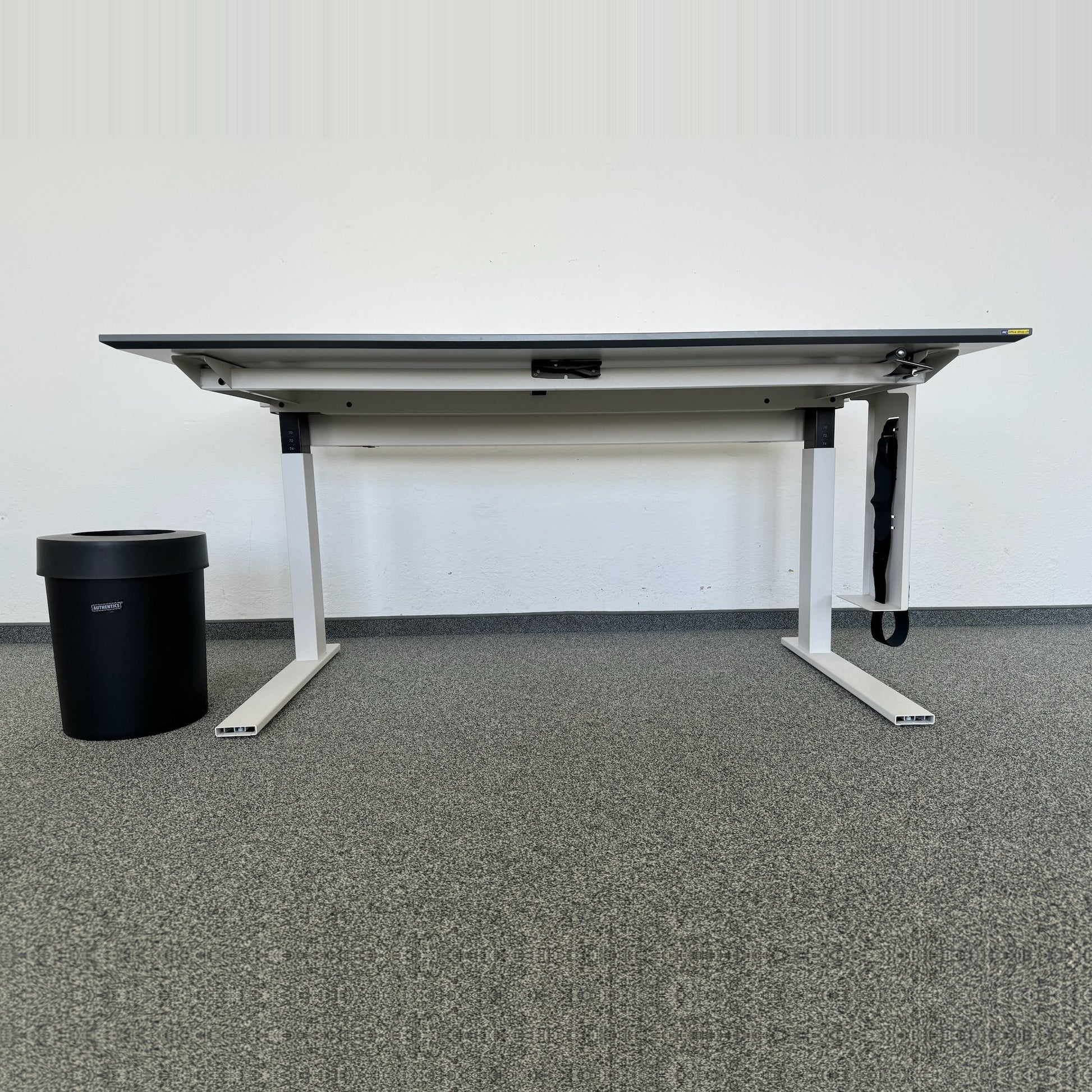 Lista Office LO Extend Schreibtisch Ansicht von unten