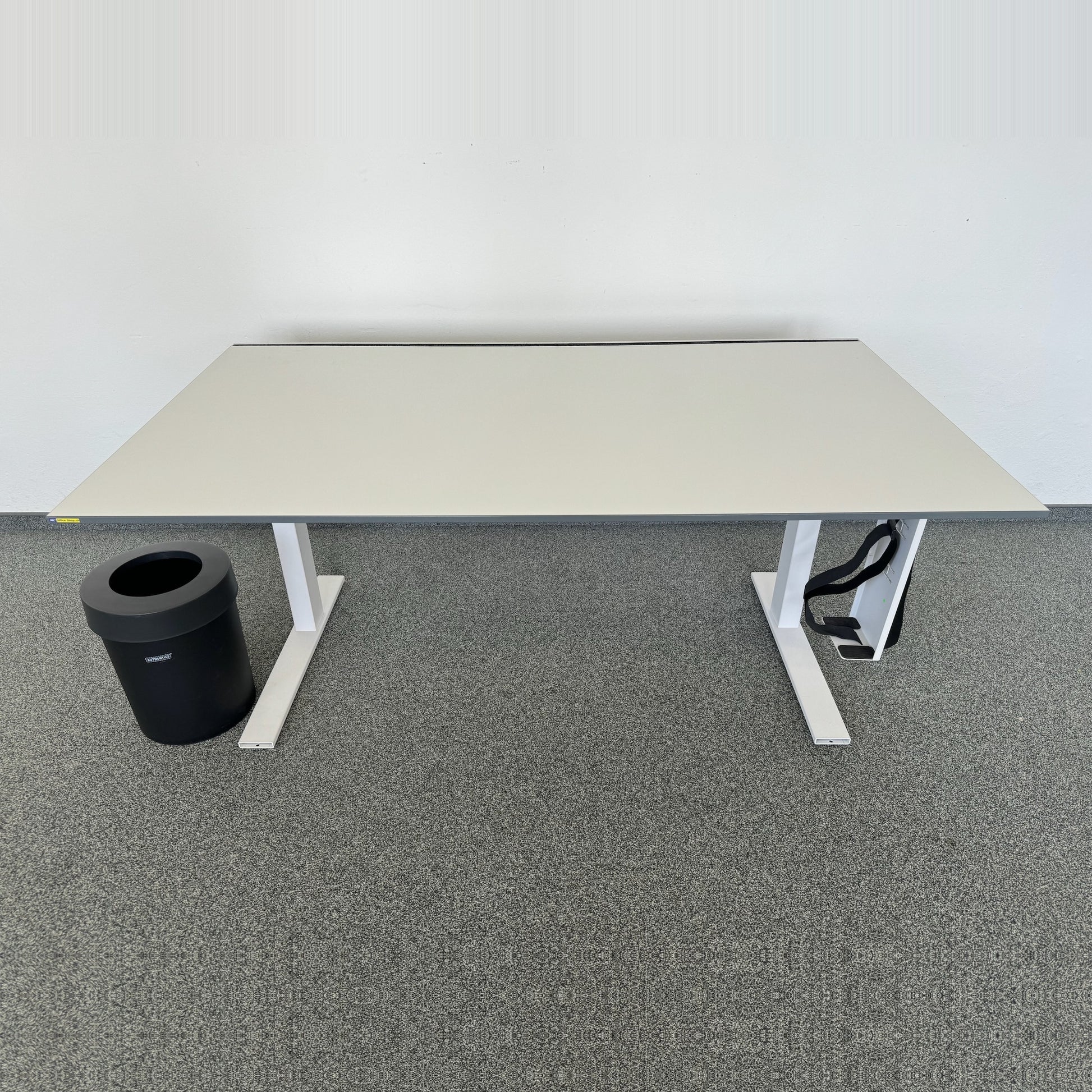 Lista Office LO Extend Schreibtisch Tischplatte Weiss mit CPU-Halter und Abfalleimer