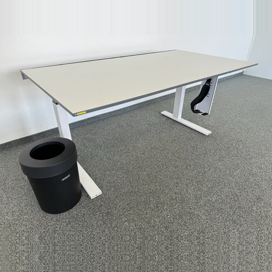 Lista Office Extend Schreibtisch mit Zubehör