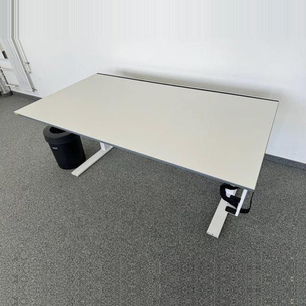 Lista Office LO Extend Schreibtisch 1600x900 mm mit Zubehör
