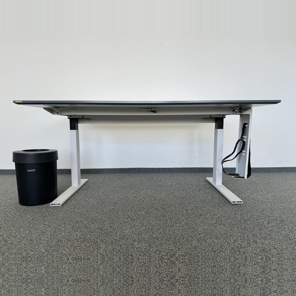 Lista Office LO Extend Schreibtisch 1600x900 mm mit Zubehör