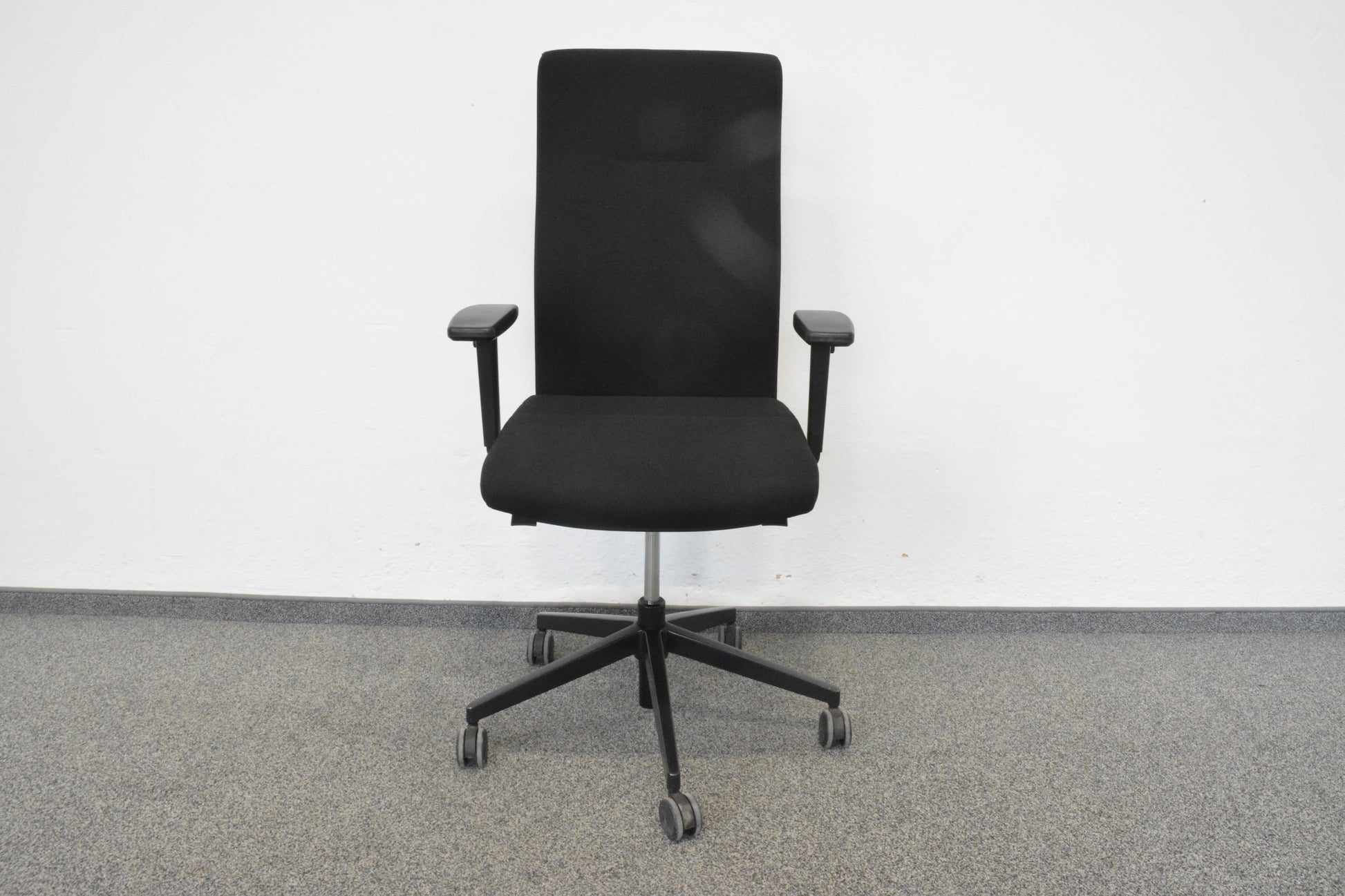 Züco Cubo Bürodrehstuhl Stoffbezug Schwarz