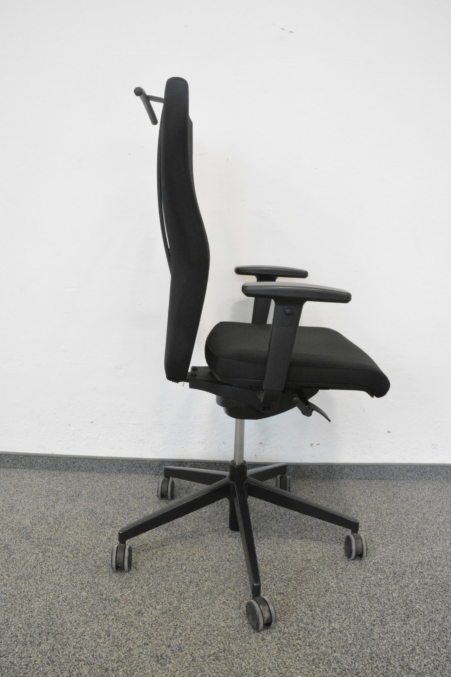 Züco Cubo Bürodrehstuhl mit Fusskreuz Metall Schwarz