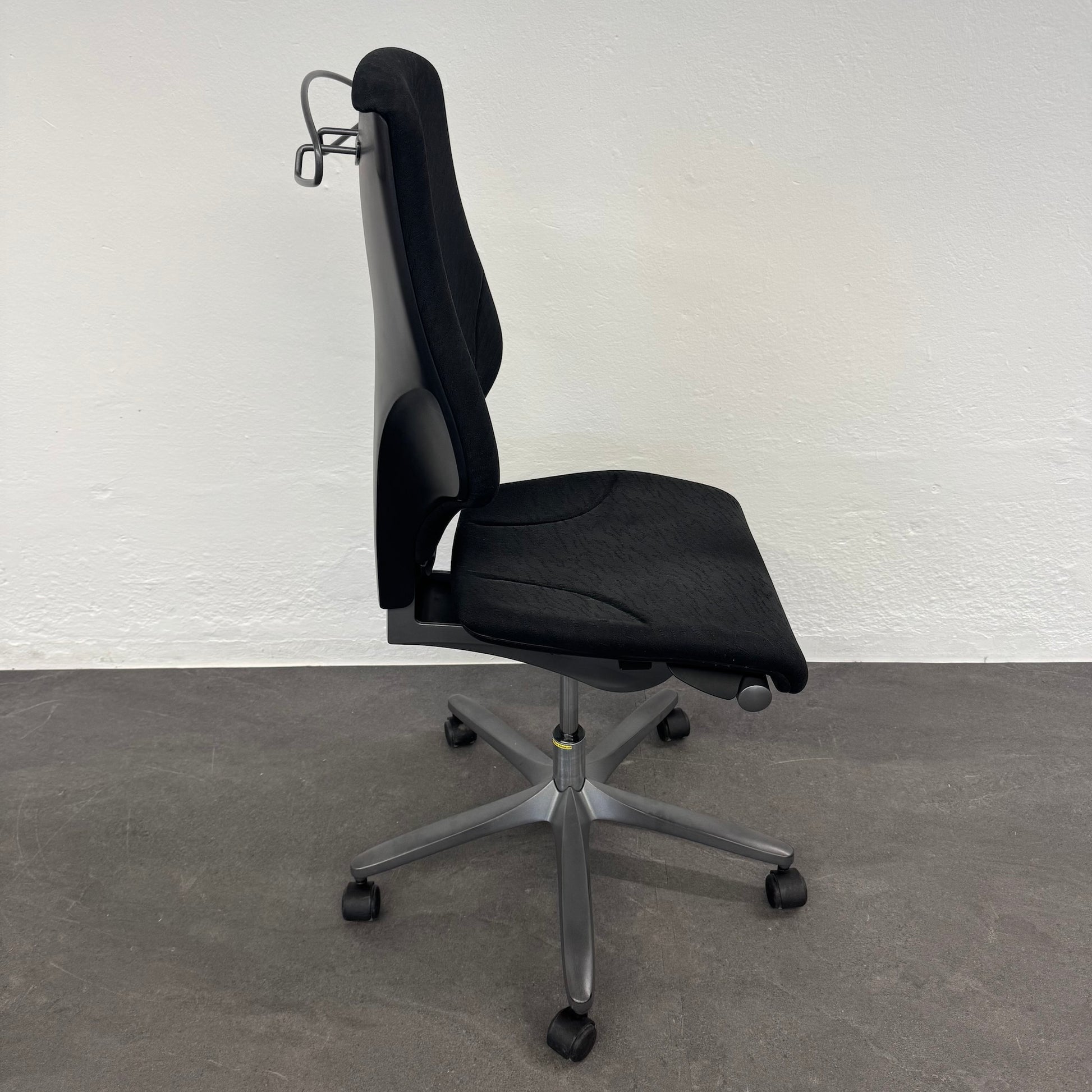 Giroflex G64 Bürodrehstuhl Fusskreuz Metall anthrazit