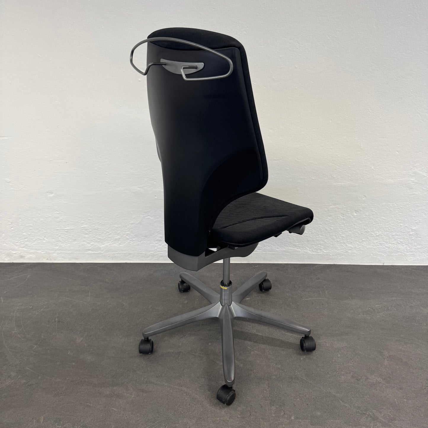 Giroflex G64 Bürodrehstuhl mit Rückenlehne