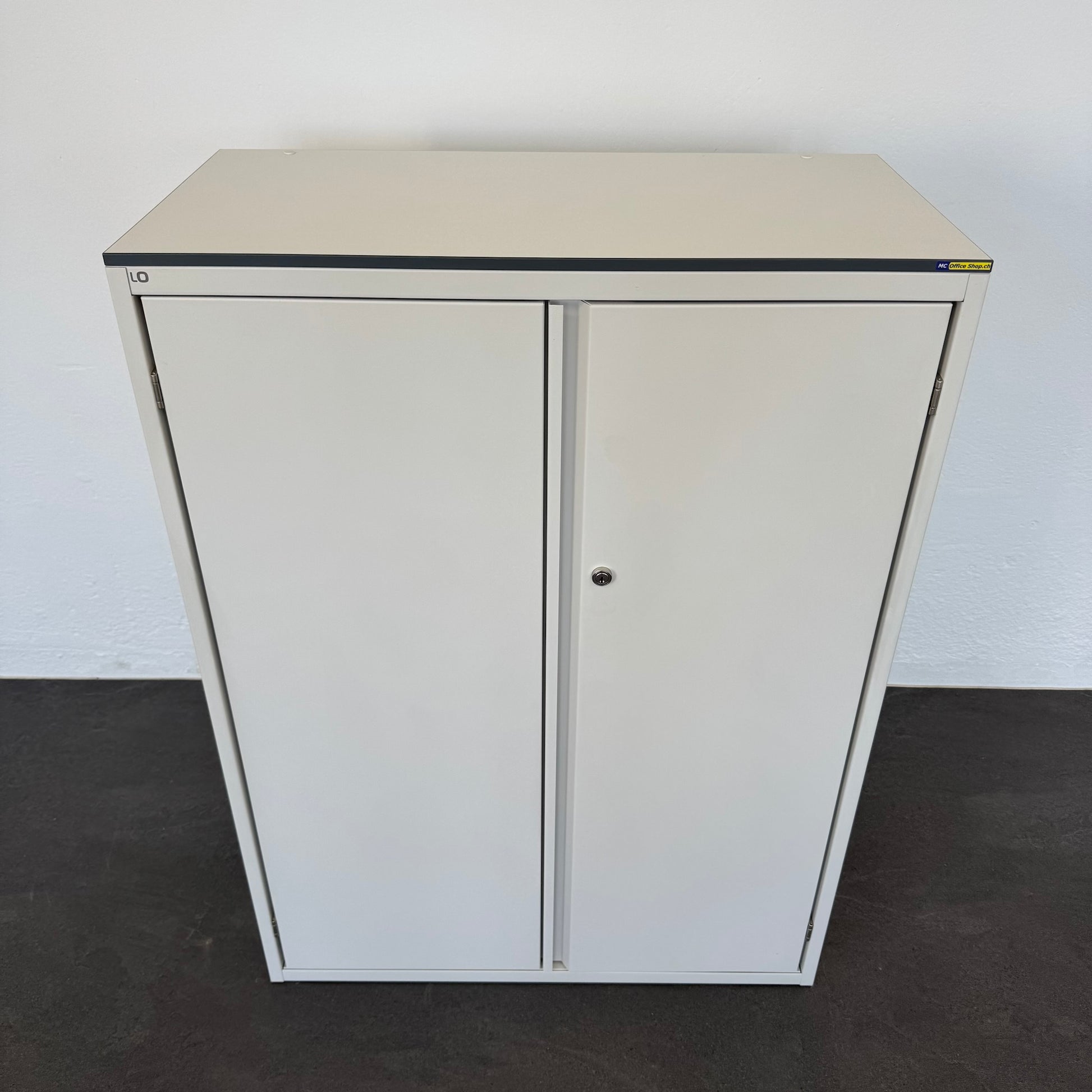 Lista Office Storage Flügeltür-Aktenschrank aus Metall Weiss