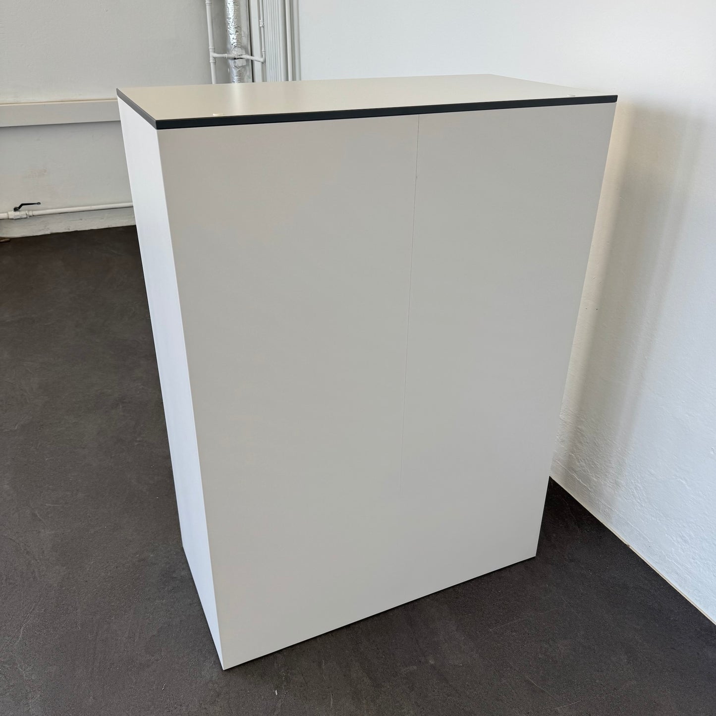 Lista Office Storage Flügeltür-Aktenschrank Ansicht von hinten