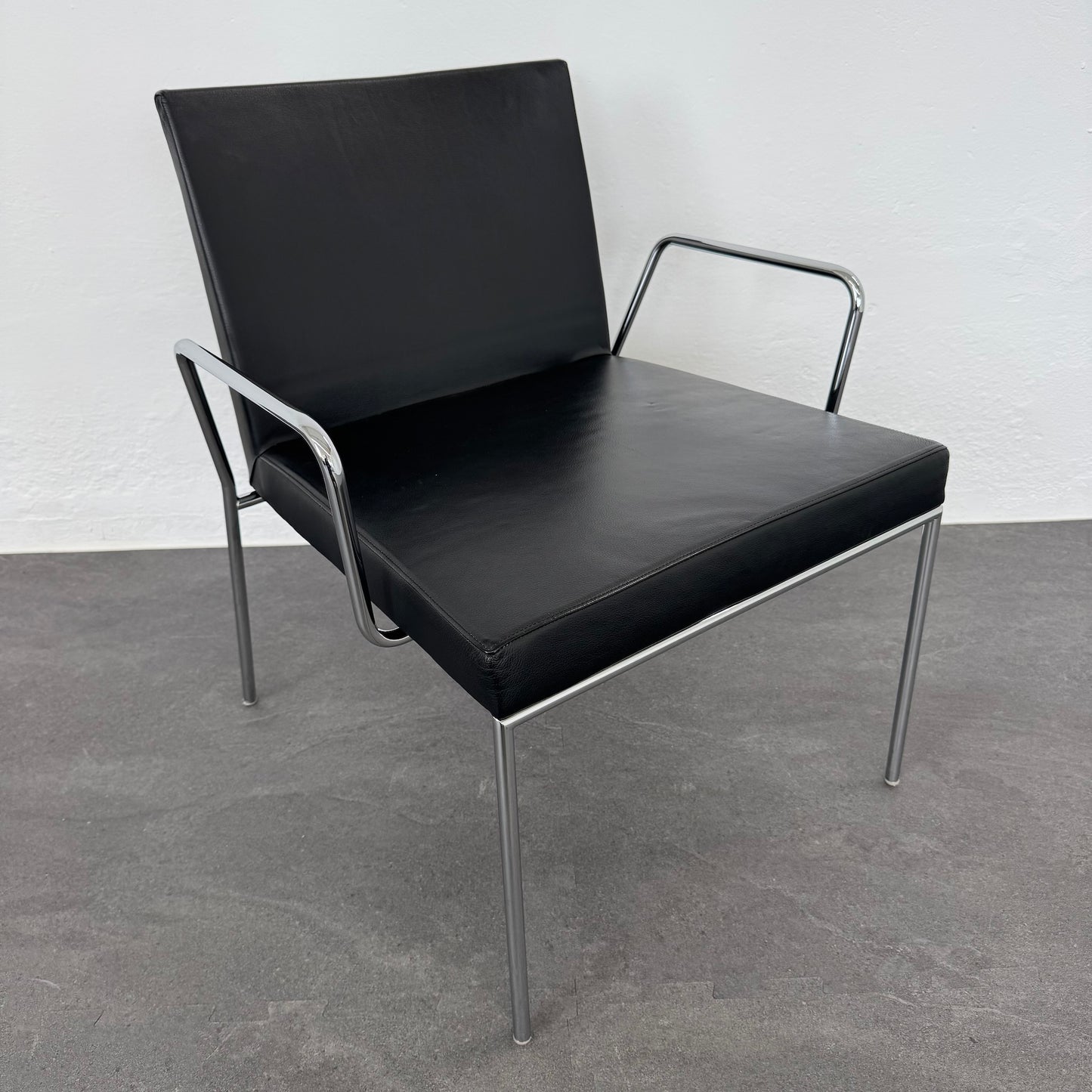 Accademia Fina Lounge-Sessel mit Armlehnen in Chrom