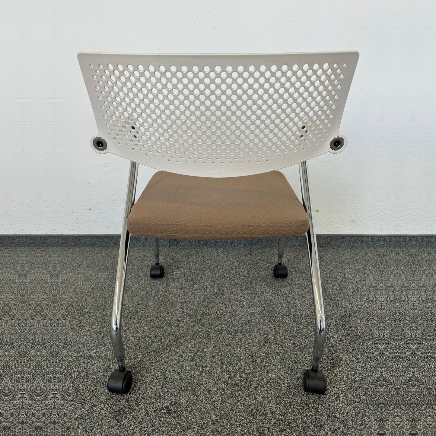 Vitra Visaroll 2 Stuhl Ansicht von hinten