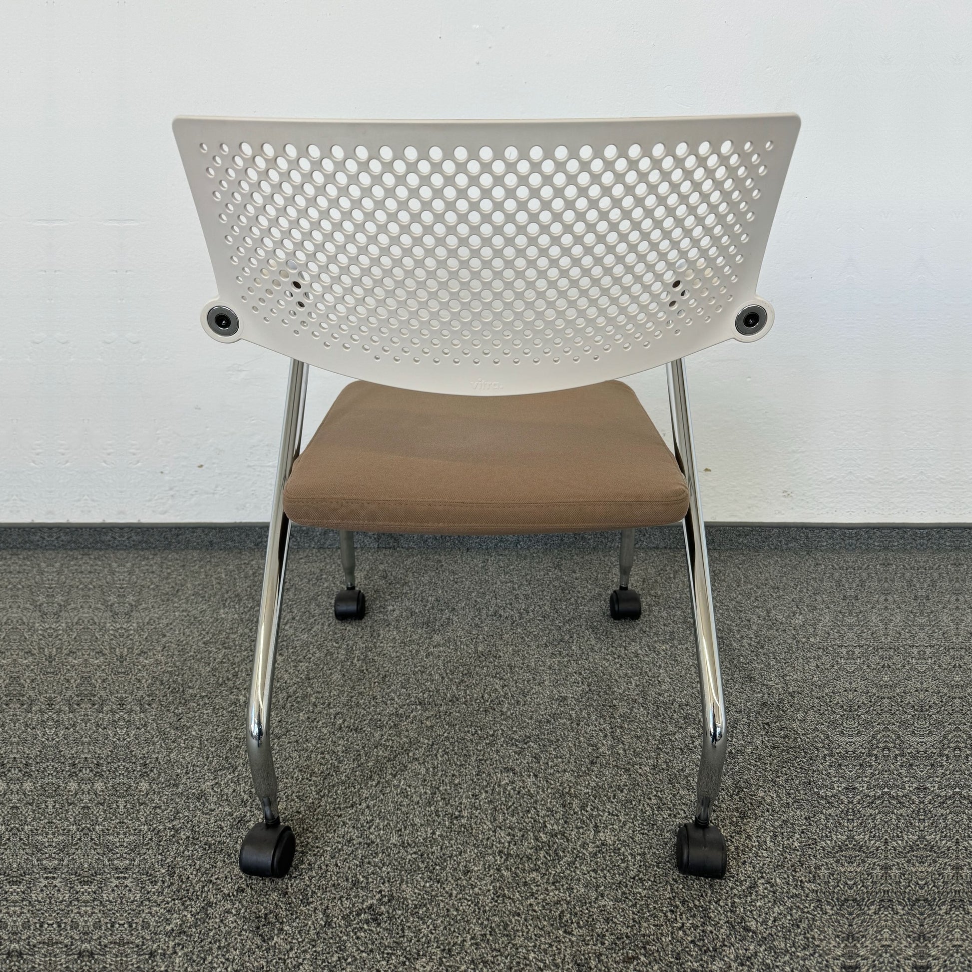 Vitra Visaroll 2 Stuhl Ansicht von hinten