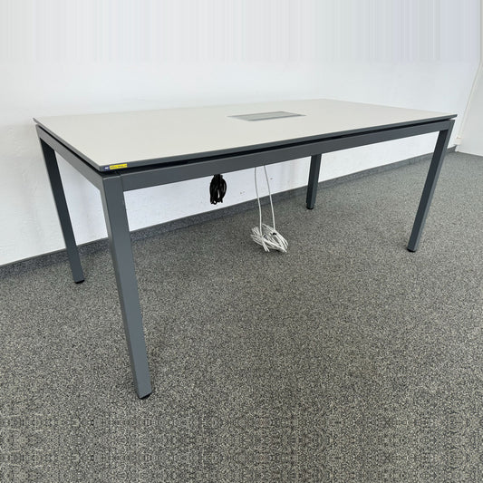 Lista Office Motion Sitzungstisch