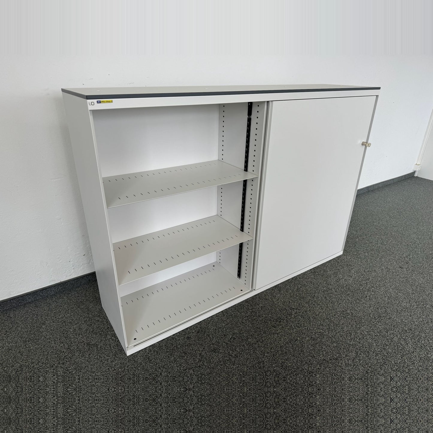 Lista Office Storage Twin Schiebetürschrank