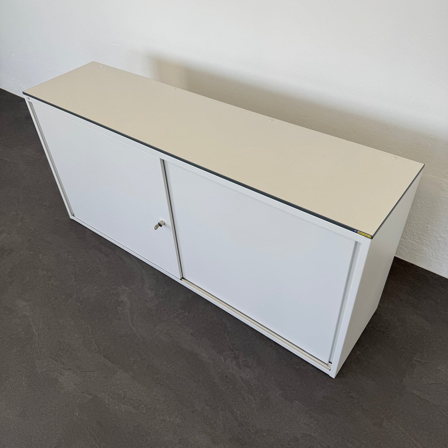 Lista Office Storage Schiebetür-Aktenschrank