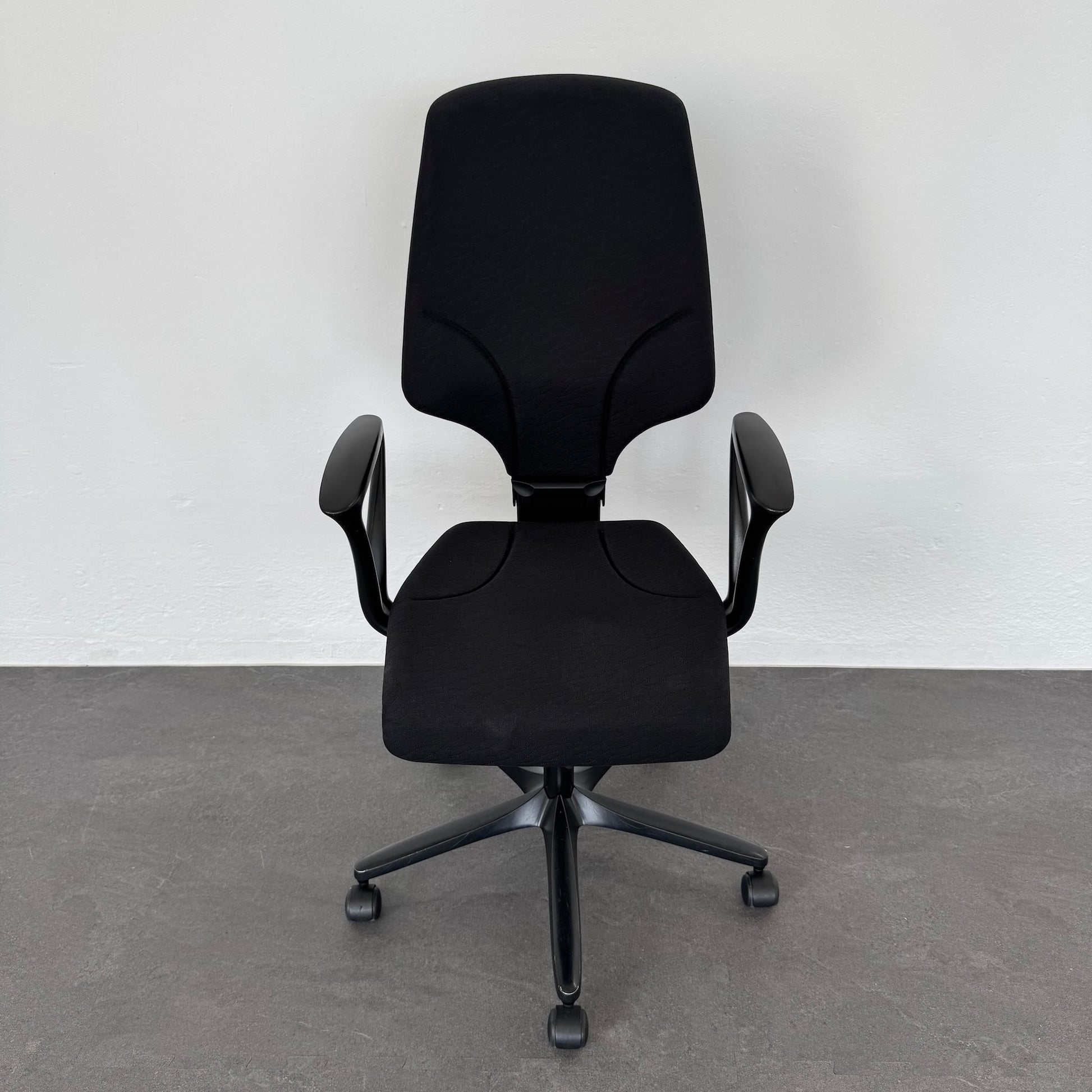 Giroflex G64 Bürodrehstuhl Stoffbezug Schwarz