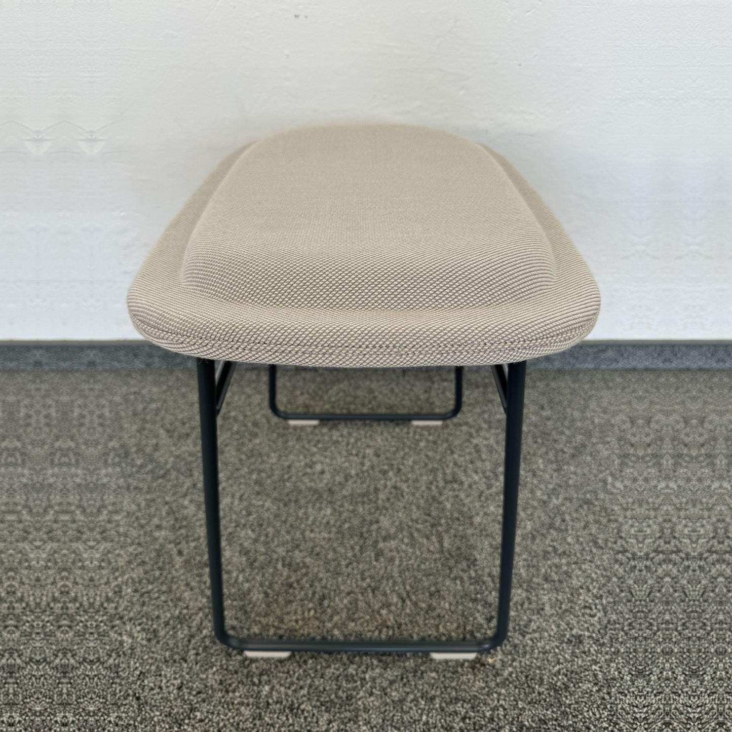 Cappellini Hi Pad Stool seitliche Ansicht