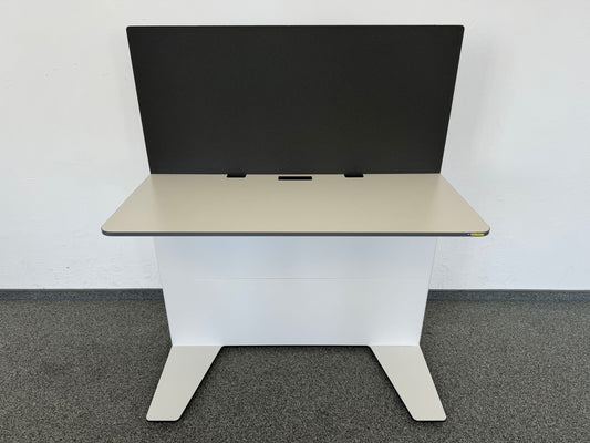 Lista Office Workstation Schreibtisch Spanplatte Weiss mit Kante Anthrazit