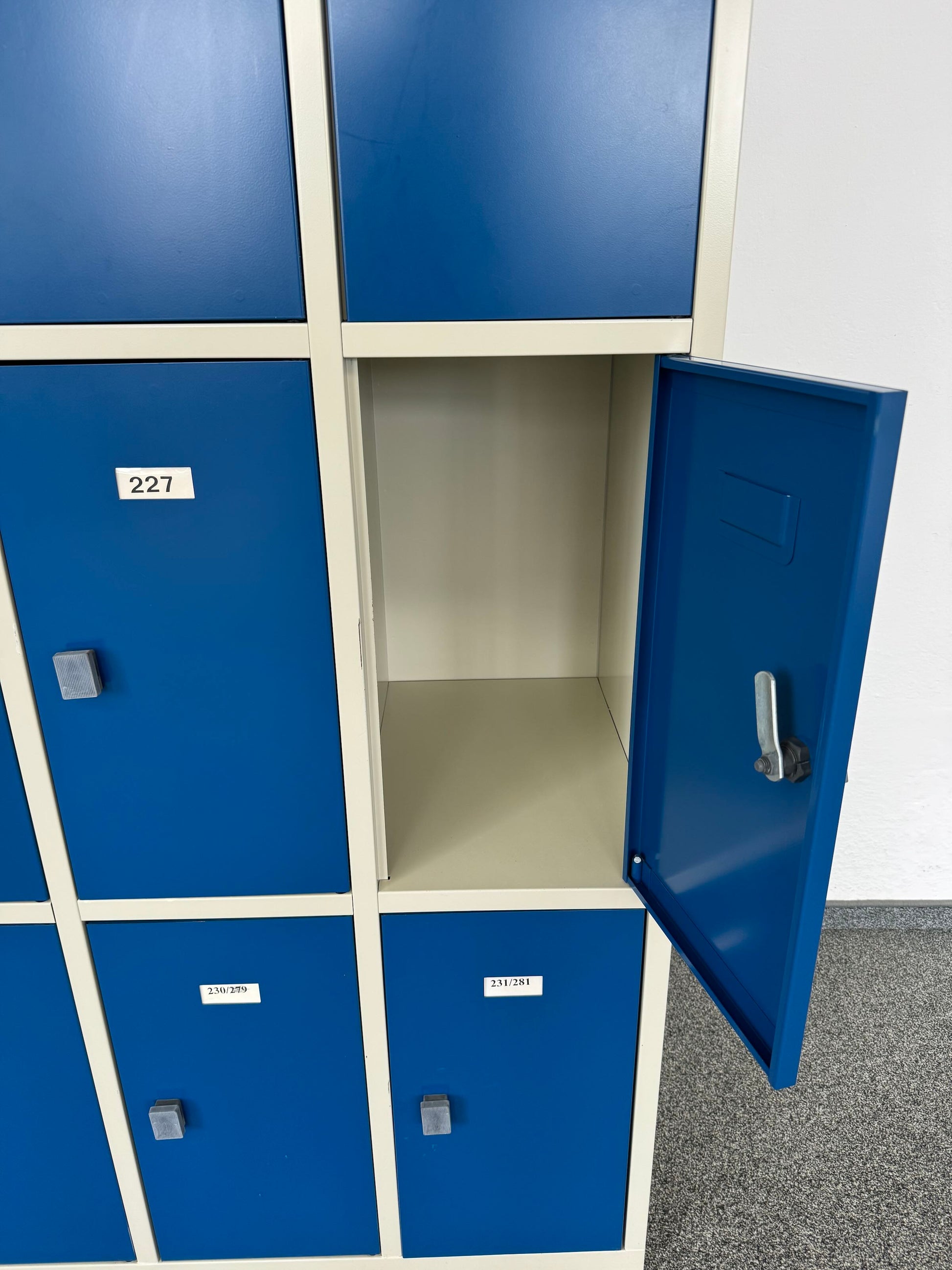 Lista Office Locker Flügeltür-Schrank 1795mm hoch