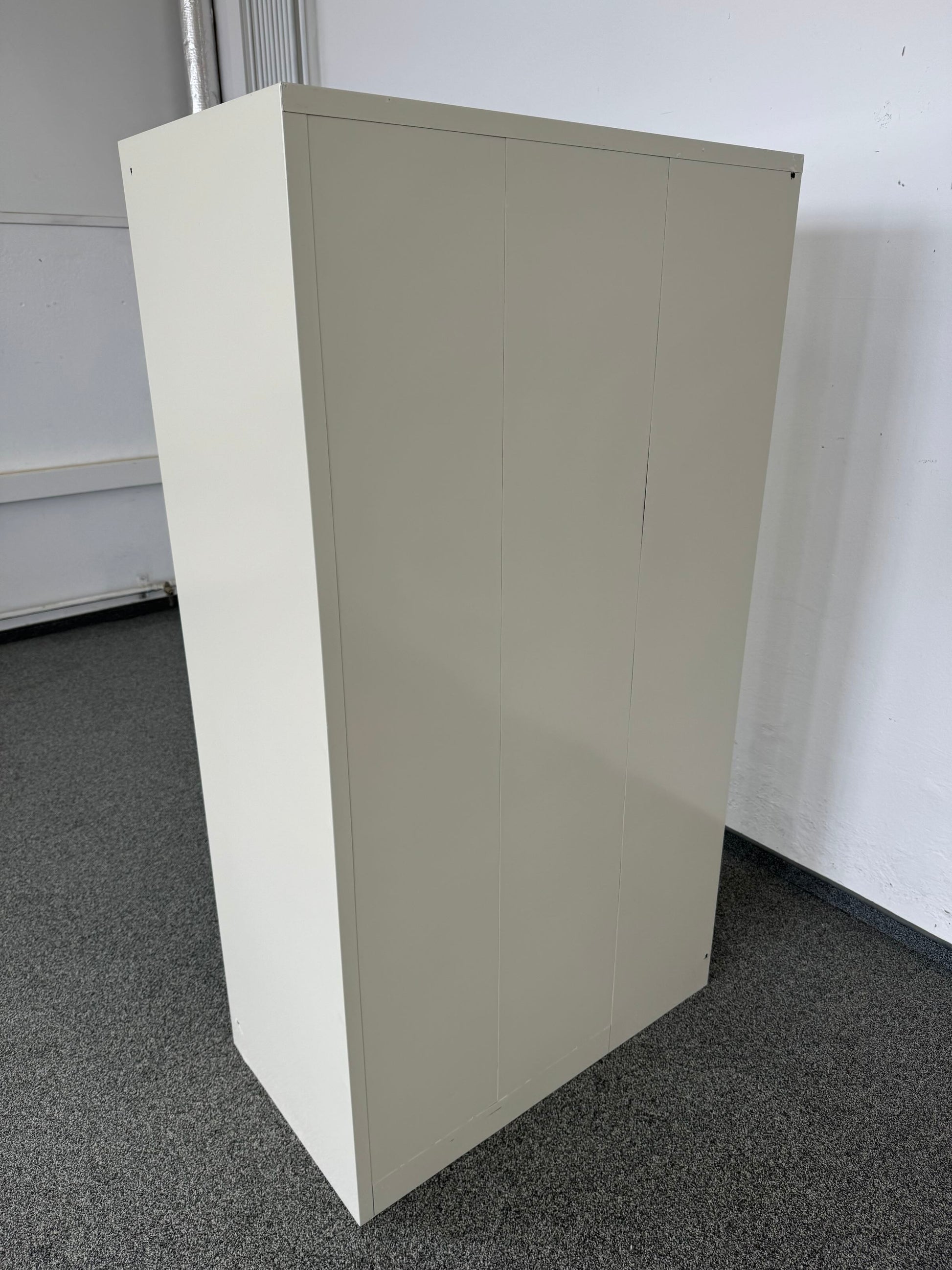 Lista Office Locker Flügeltür-Schrank 500mm tief