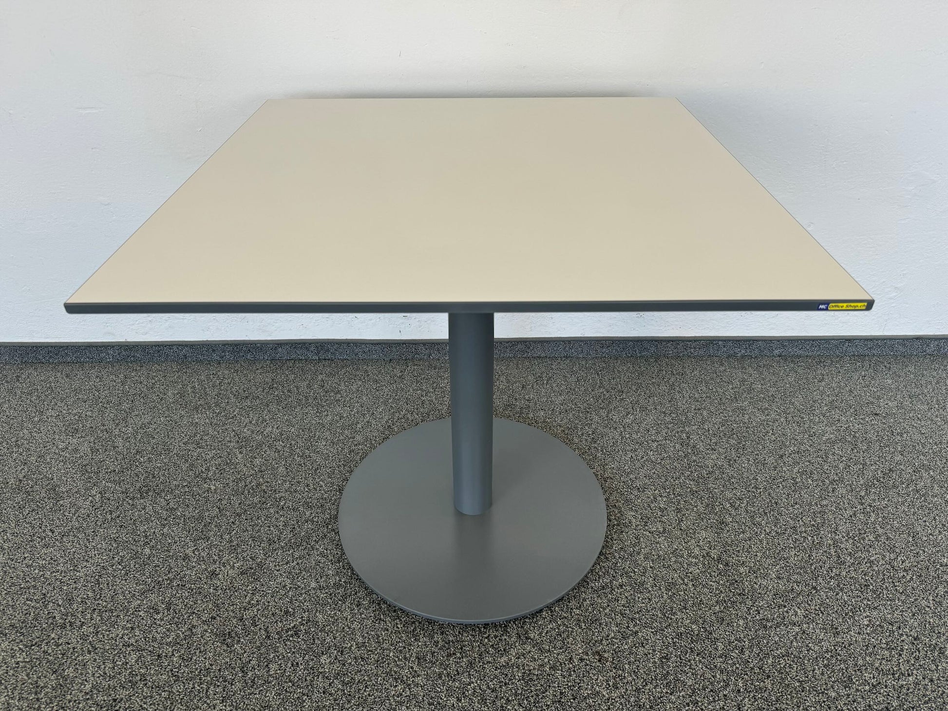 Lista Office Motion Sitzungstisch Tischplatte Weiss mit anthraziter Kante