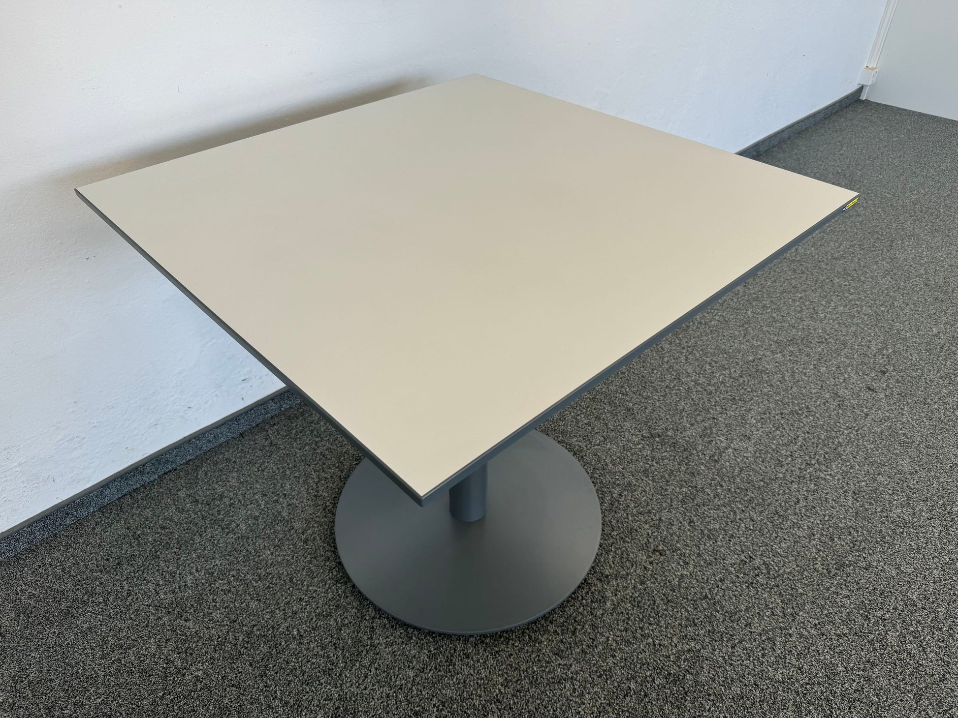 Lista Office Motion Sitzungstisch 800x800mm
