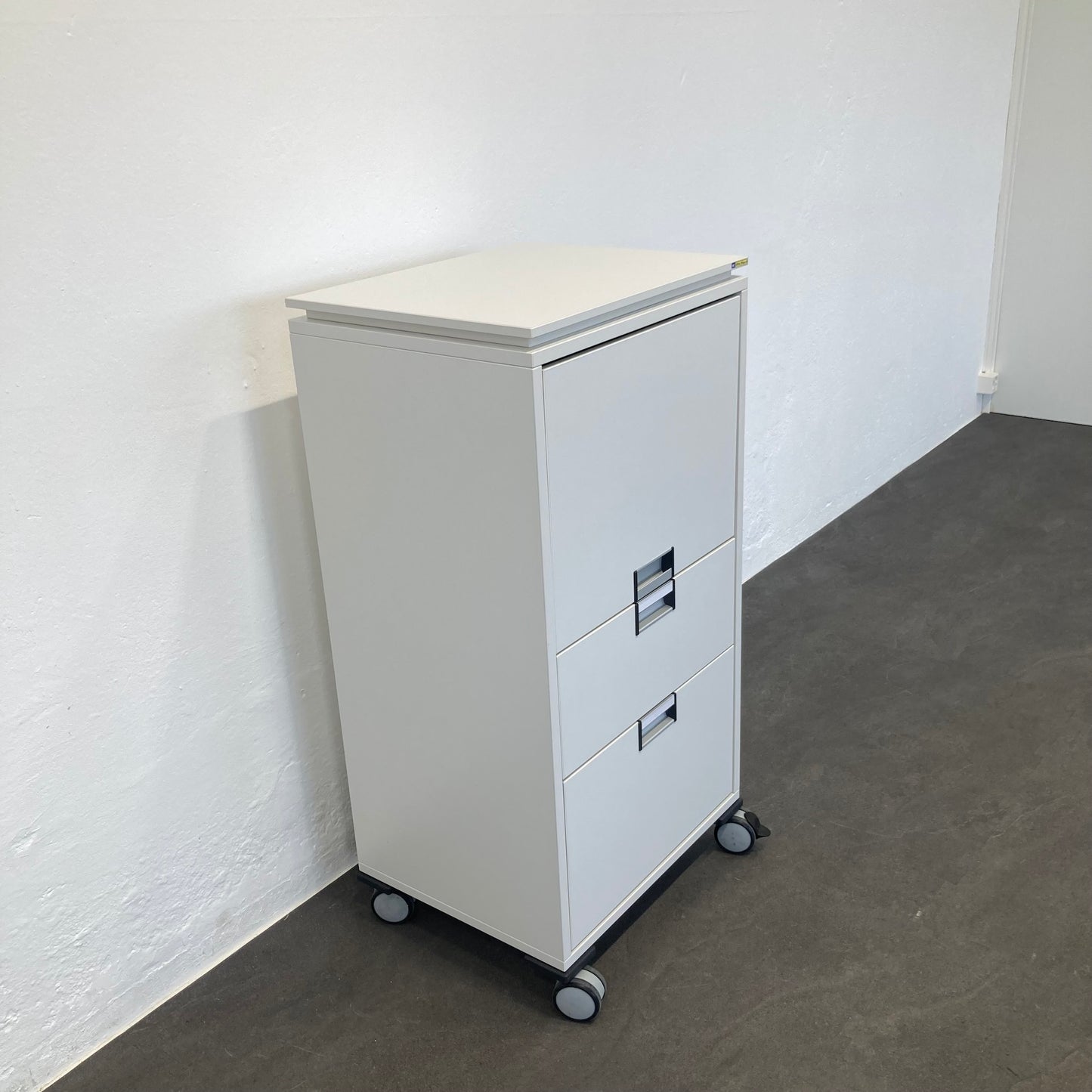 Steelcase Moby Roll-Caddy mit 2 gebremsten Rollen - 6037079