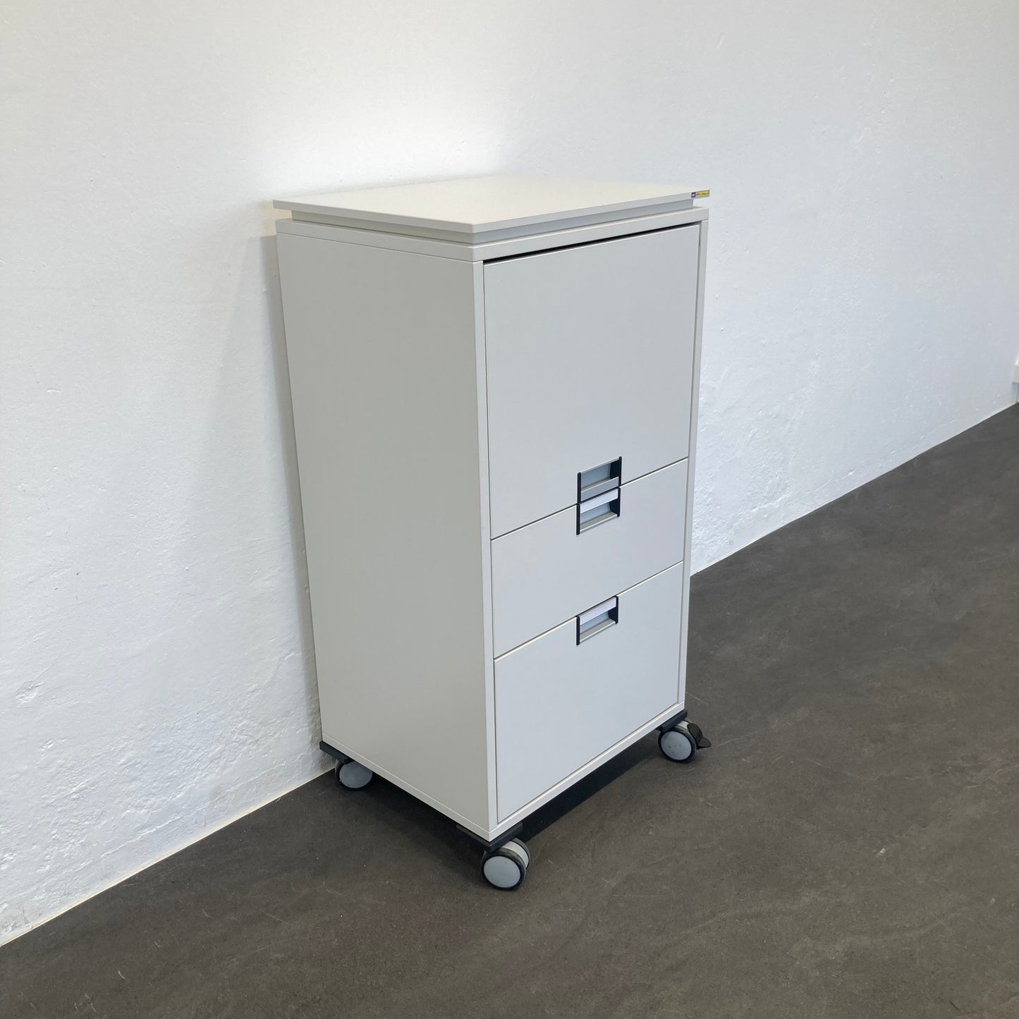 Steelcase Moby Roll-Caddy mit 2 gebremsten Rollen - 6037080
