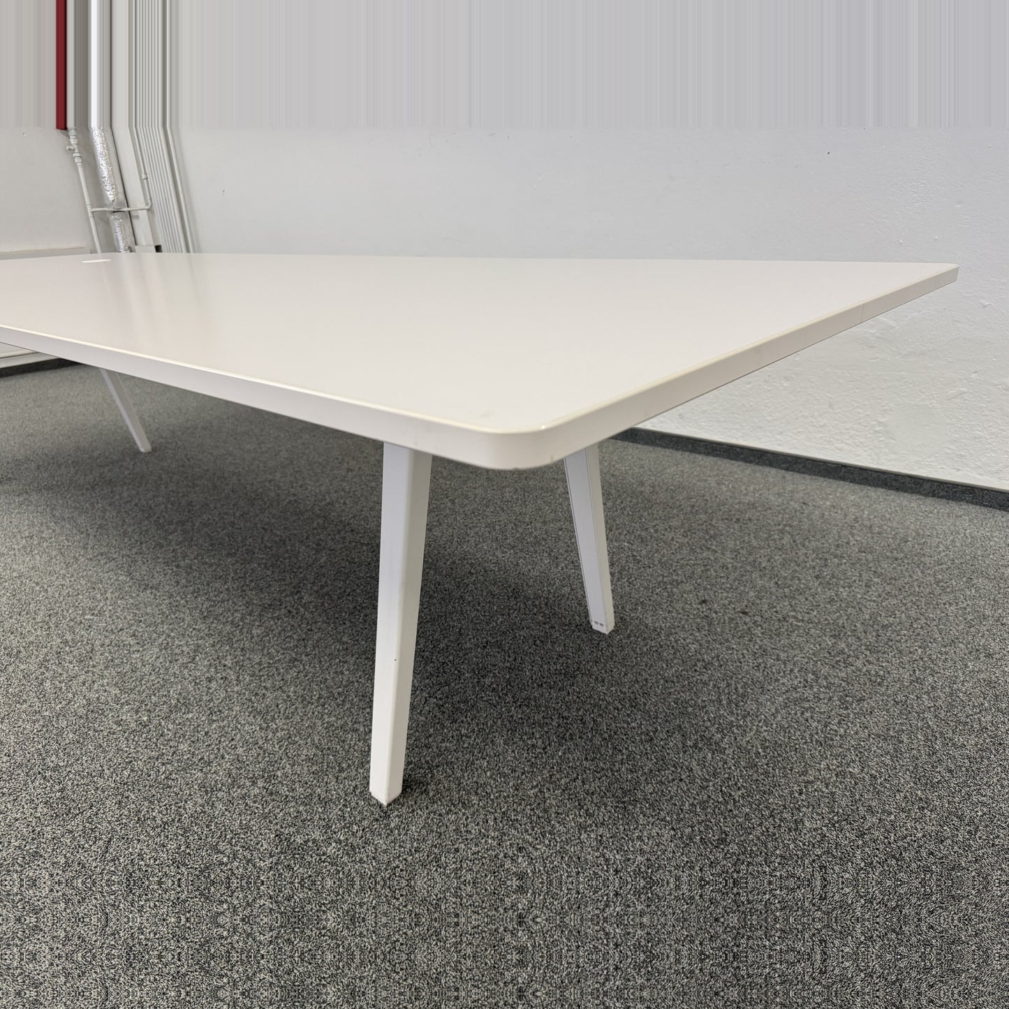 Vitra Joyn 2 Meet Sitzungstisch