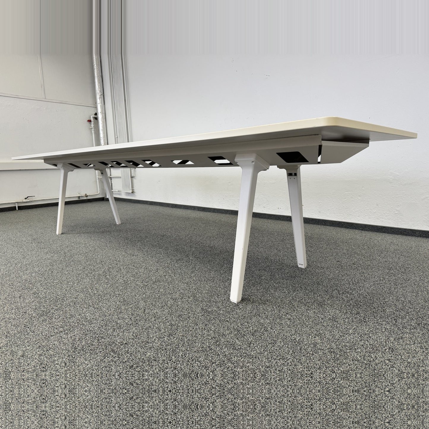 Vitra Joyn 2 Meet Sitzungstisch