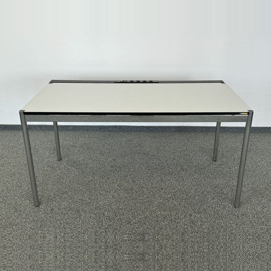 USM Haller Classic Schreibtisch 1750 x 860 mm mit Kabelkanal