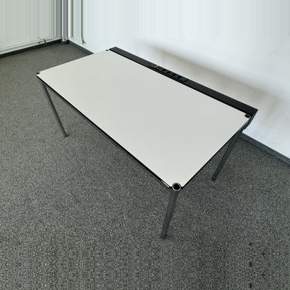 USM Haller Classic Schreibtisch mit Gestell chrom glanz - 6037165
